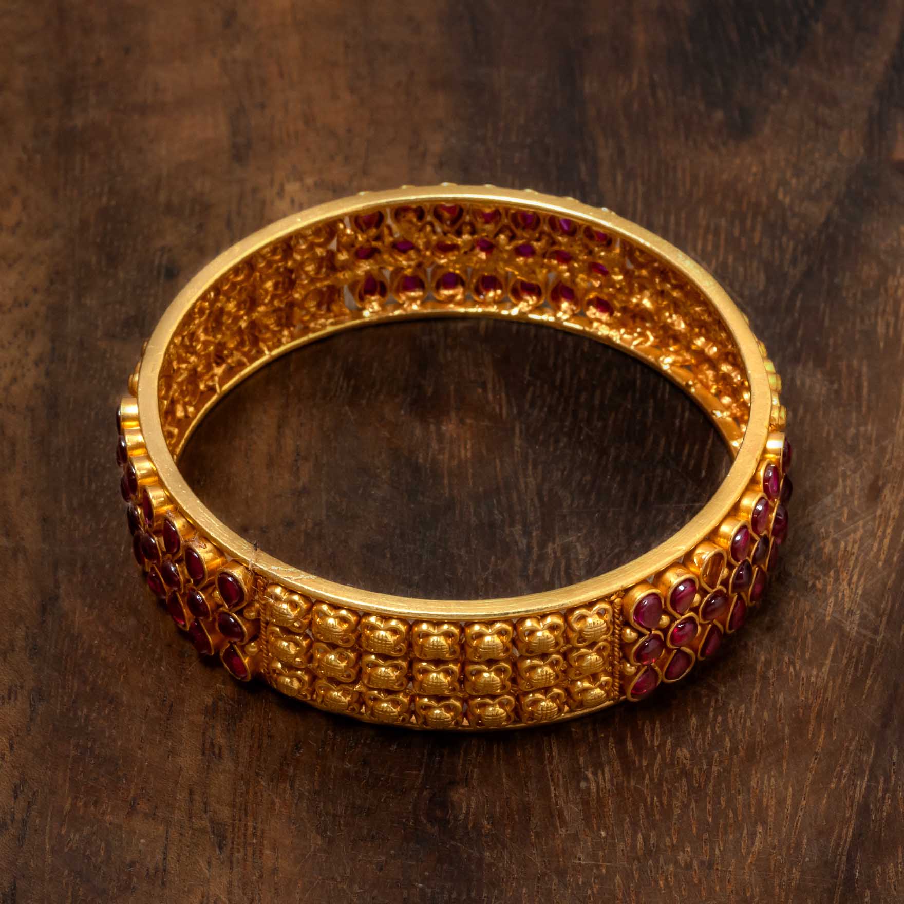 Buy Latest Gold Plated Bangles for Women Online | Parakkat Jewels
