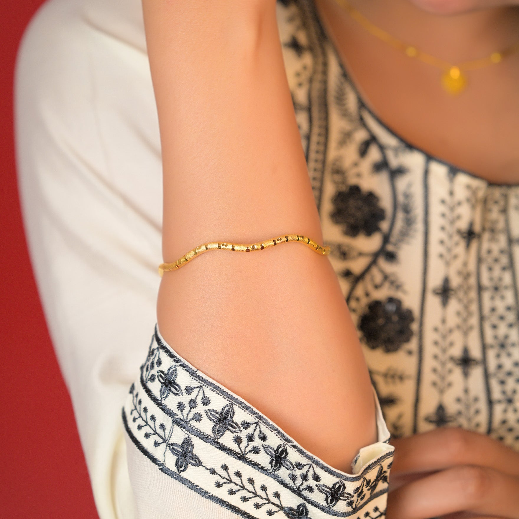 Golden Bangle PGB53-031