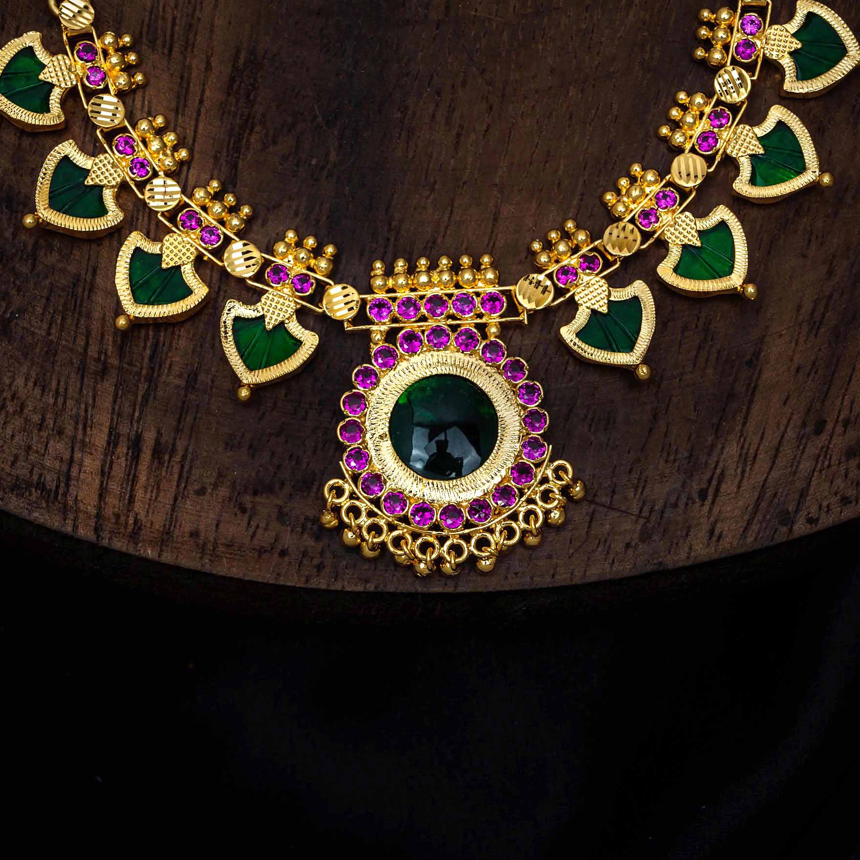 Palakka Stone Necklace with Locket PSPKNPG3-095