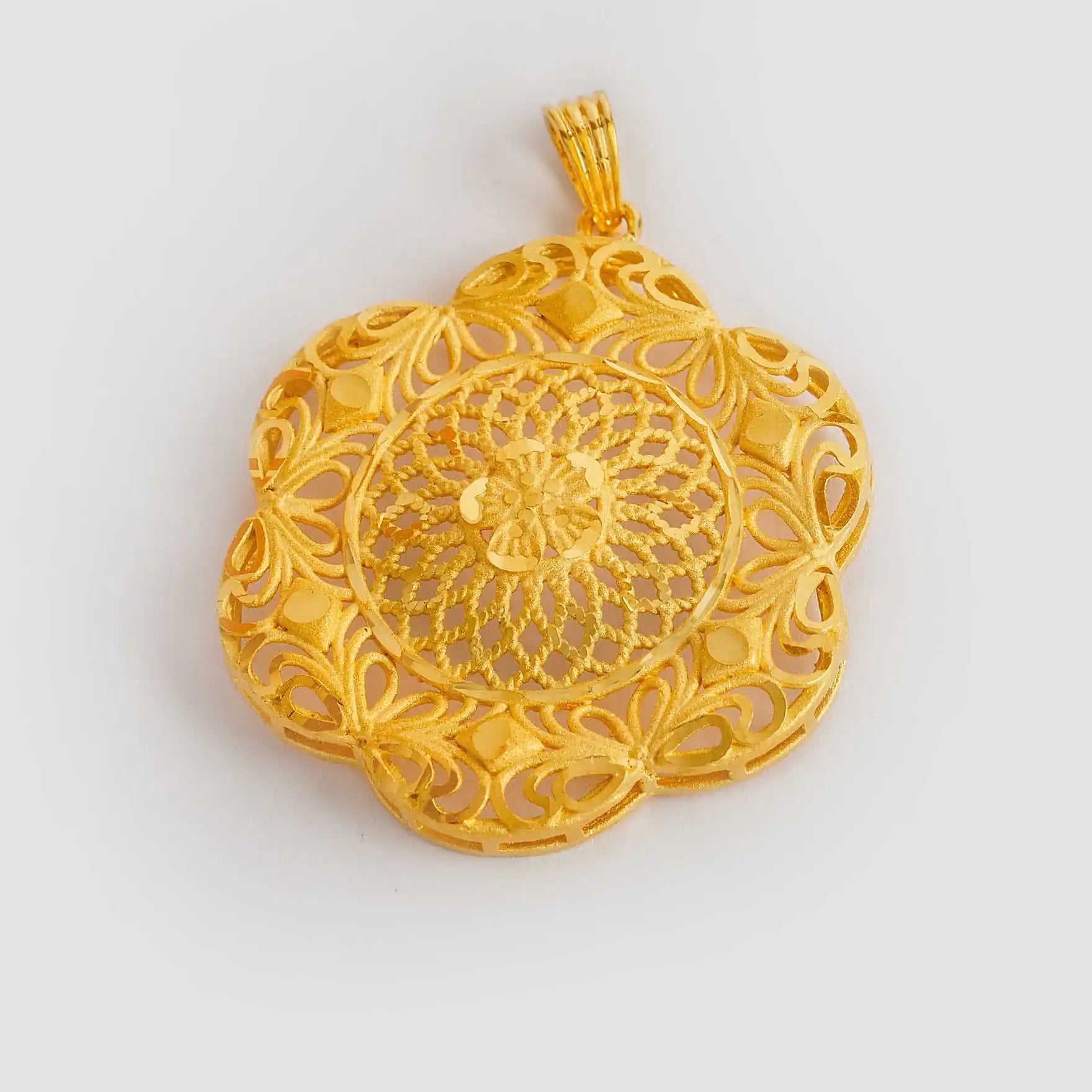Gold Pendant PGLT61-011