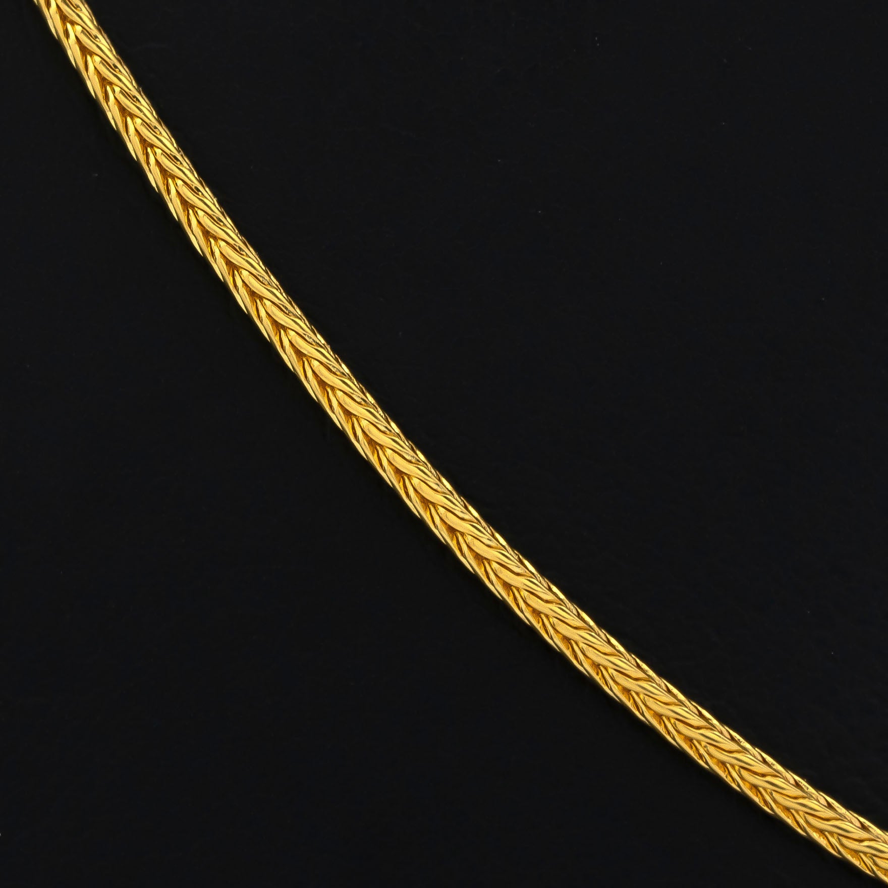 Gold Singapore Millennium Chain PCM88-052