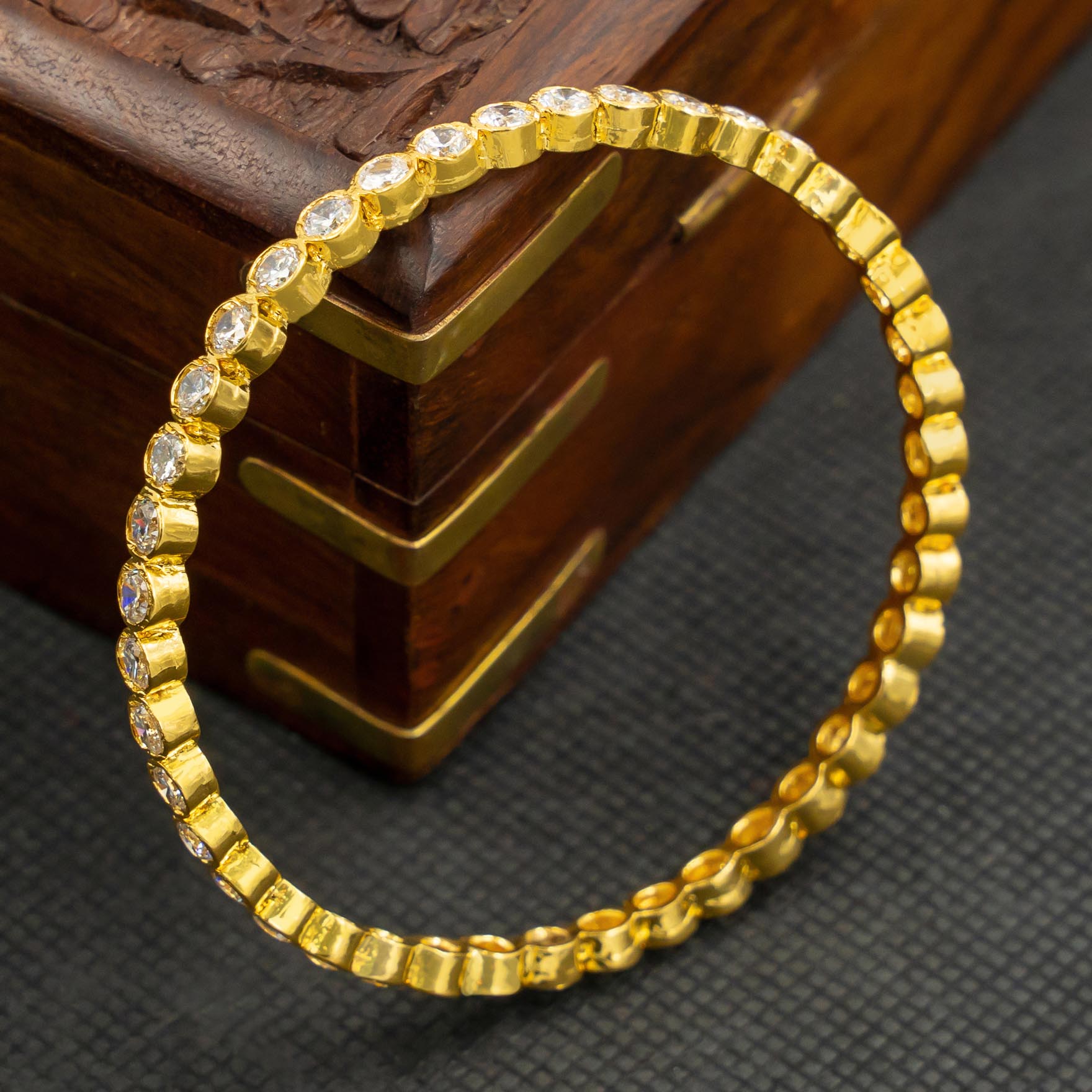 Stone Bangle PSB17W 26 081