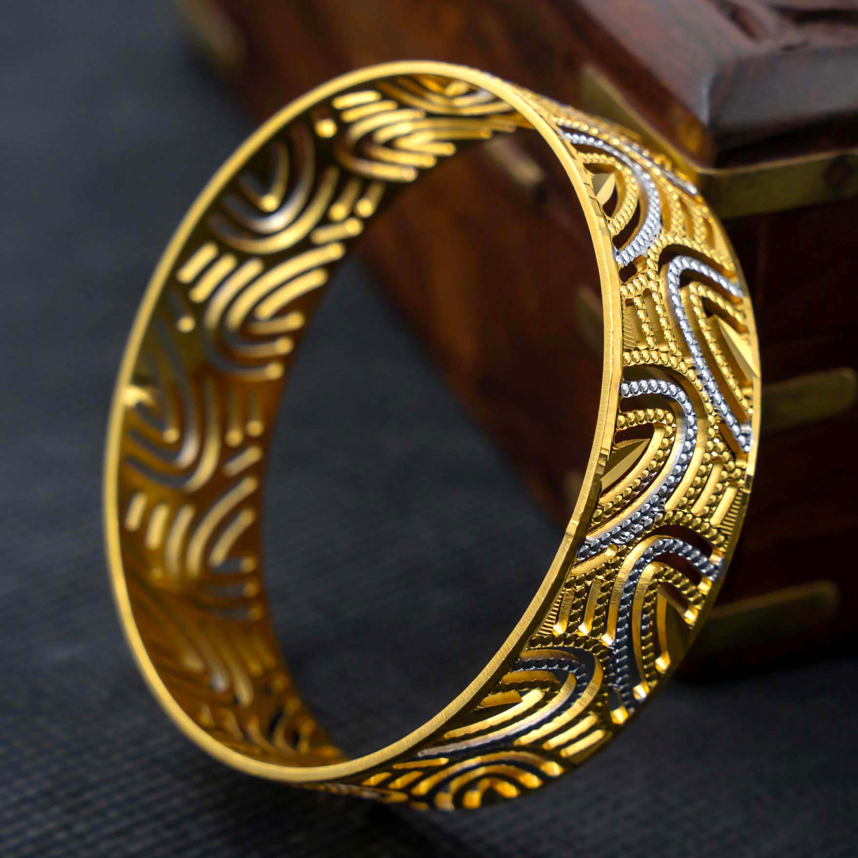 Rhodium Bangle PRGB1-24 014