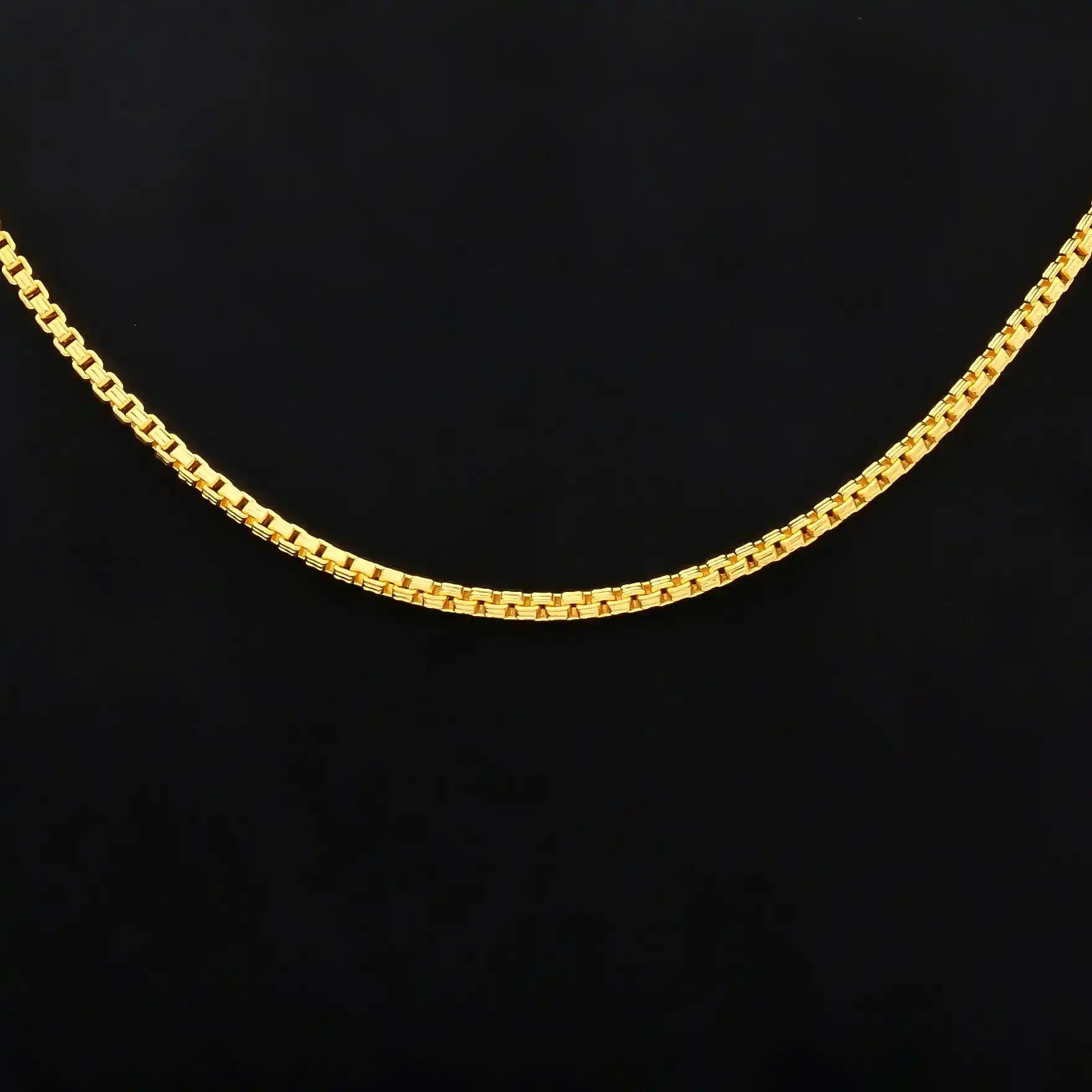 Curb Fine Round Chain Gold Layered