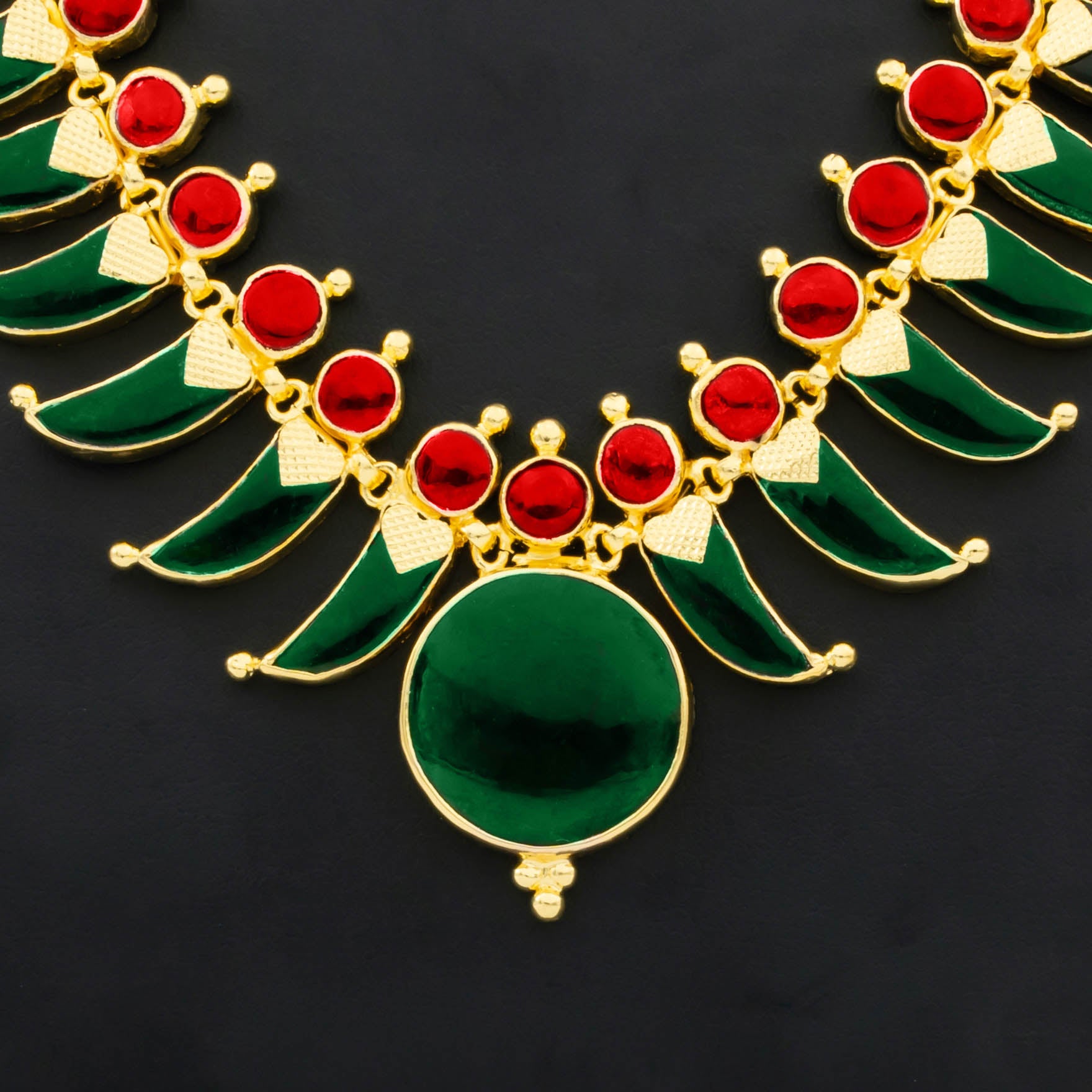 Palakka Green Stone Necklace with Stud PSPKNTG13-0631, PSPKSTTG13-081