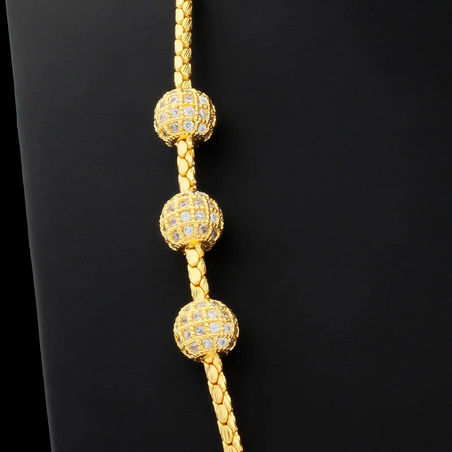 Bead Trio Station Chain Mop Gold Layered