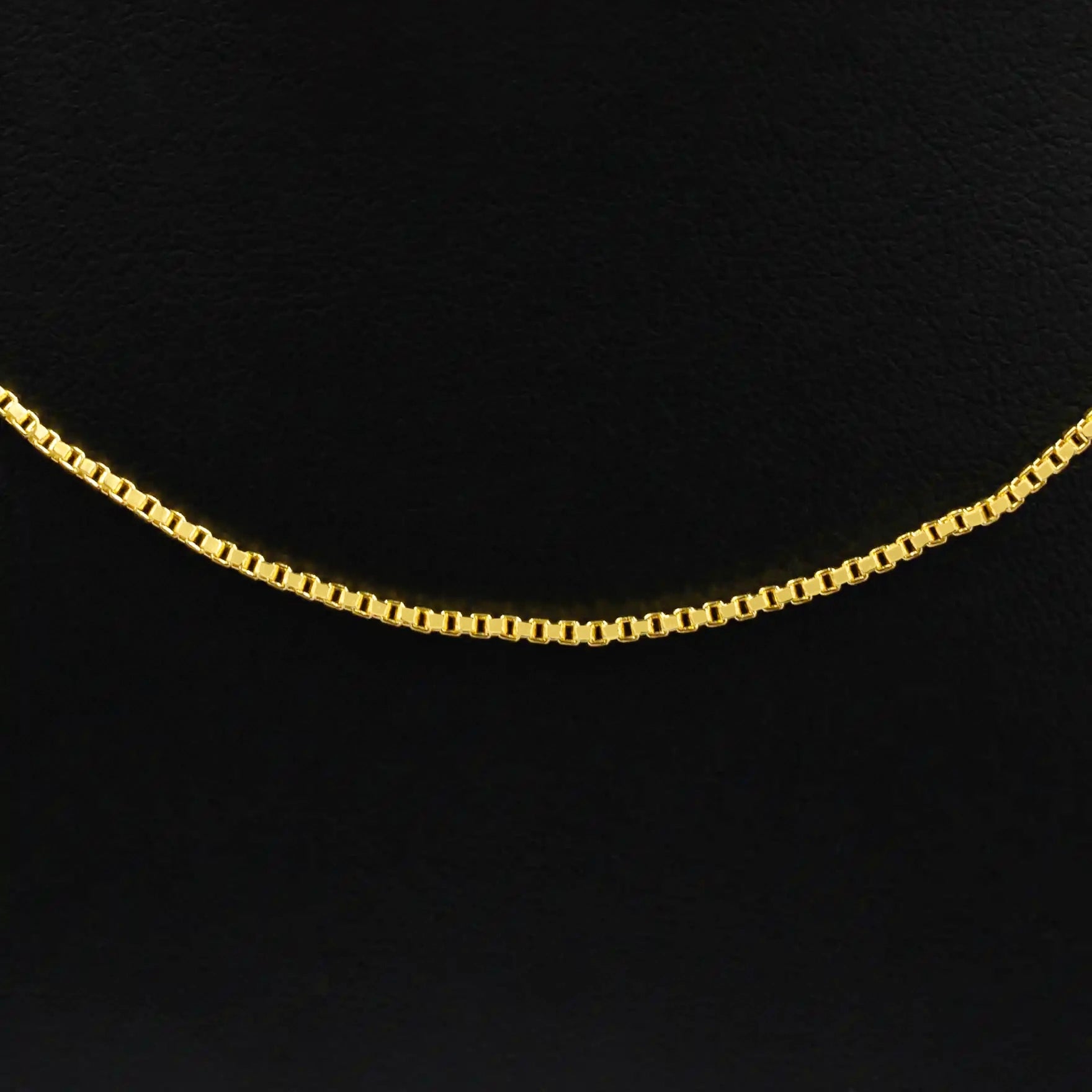 Golden Compact Cube Link Millennium chain PCM4-052