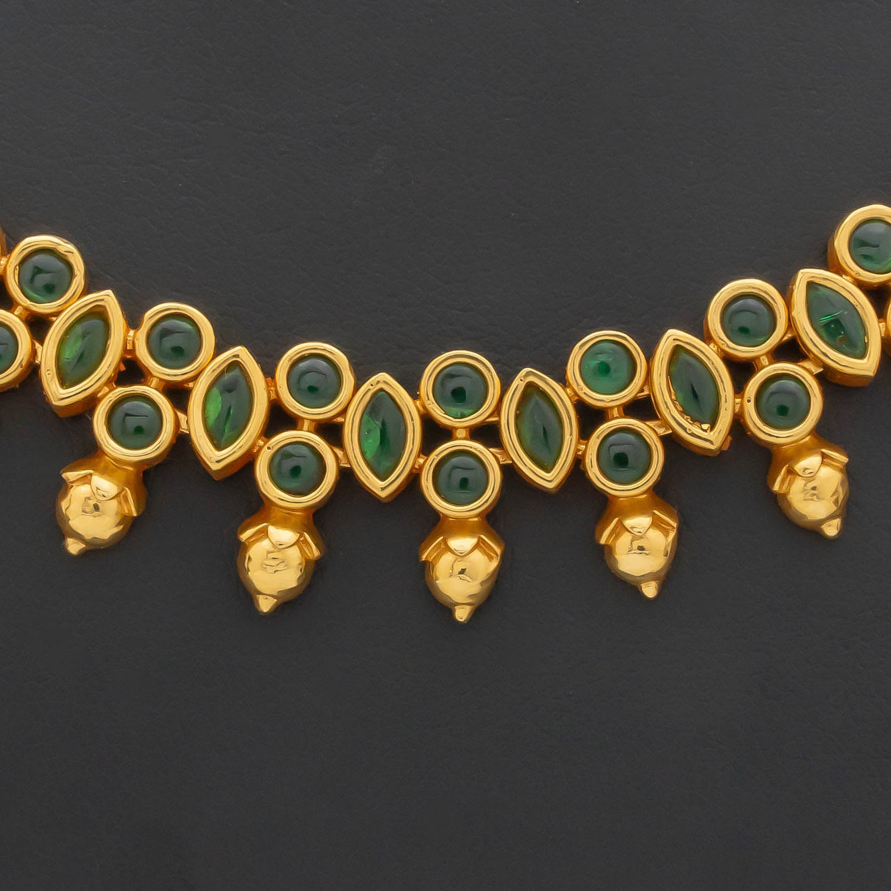 SRESHTA COLLECTION GERU NECKLACE WITH EARRING PSGRNSSR35G-035, PSGRJSTSR29G-033