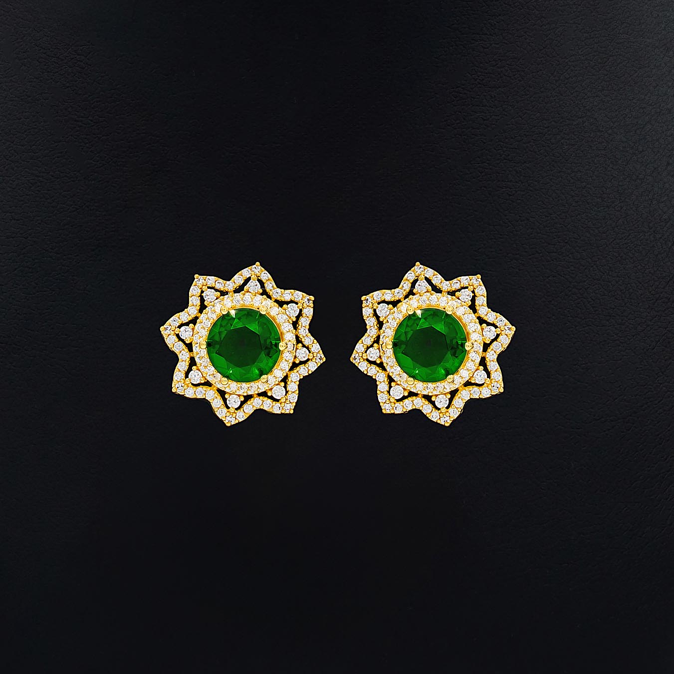 PREMIUM GOLD PENDANT AND PREMIUM STUD PMSLT2WG-003, PMSST3WG-052