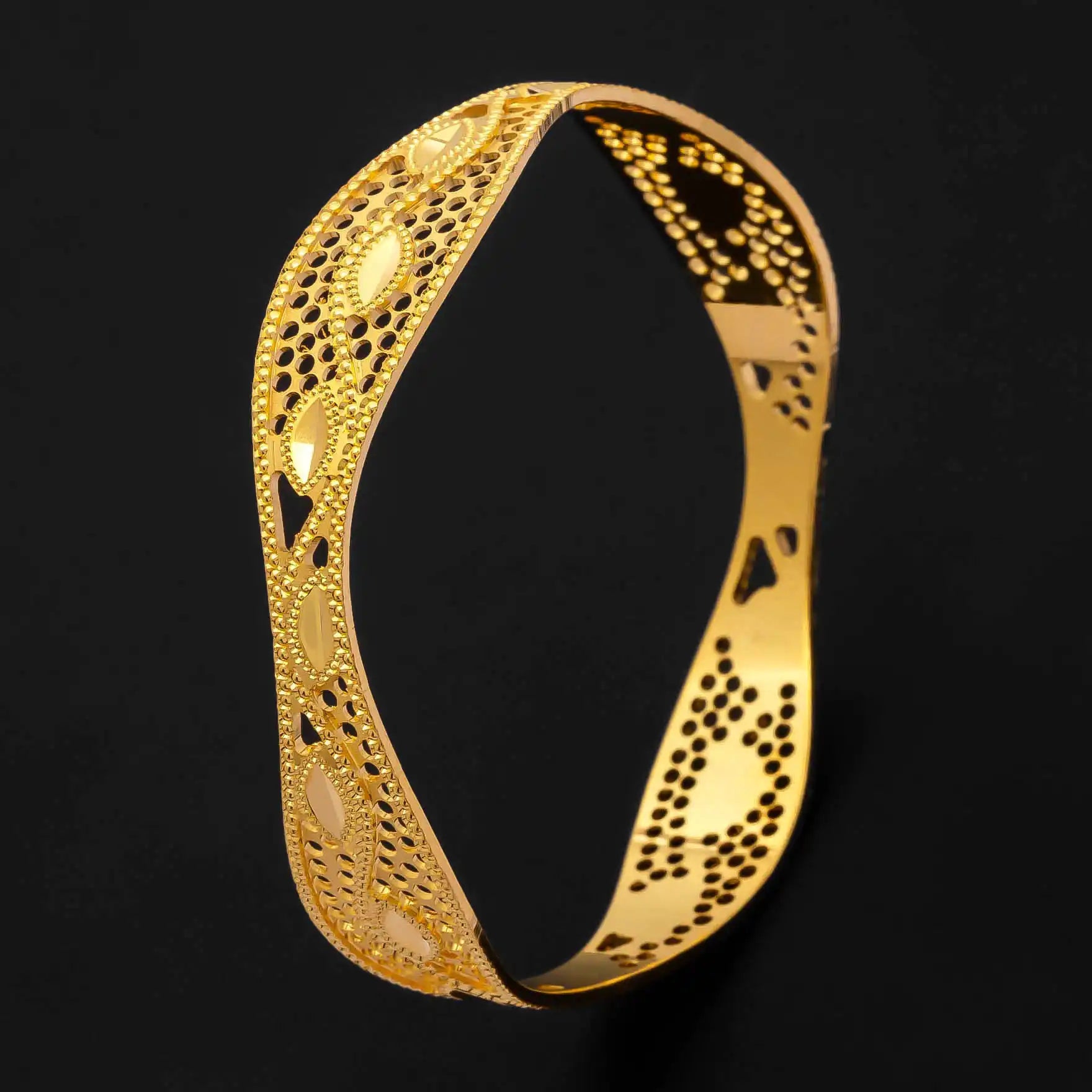 GOLDEN BANGLE PGB95-052