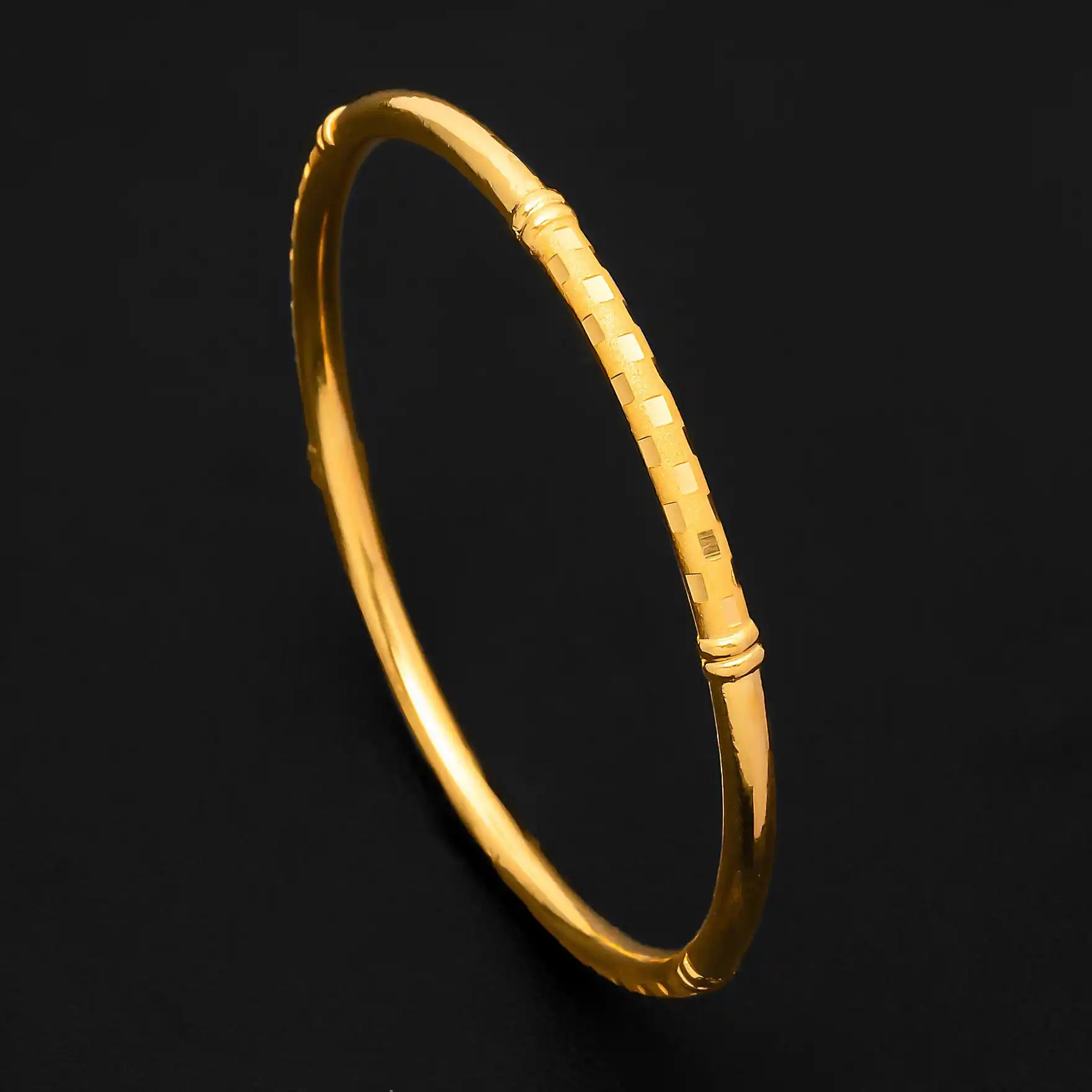 GOLDEN BANGLE PGB48-051