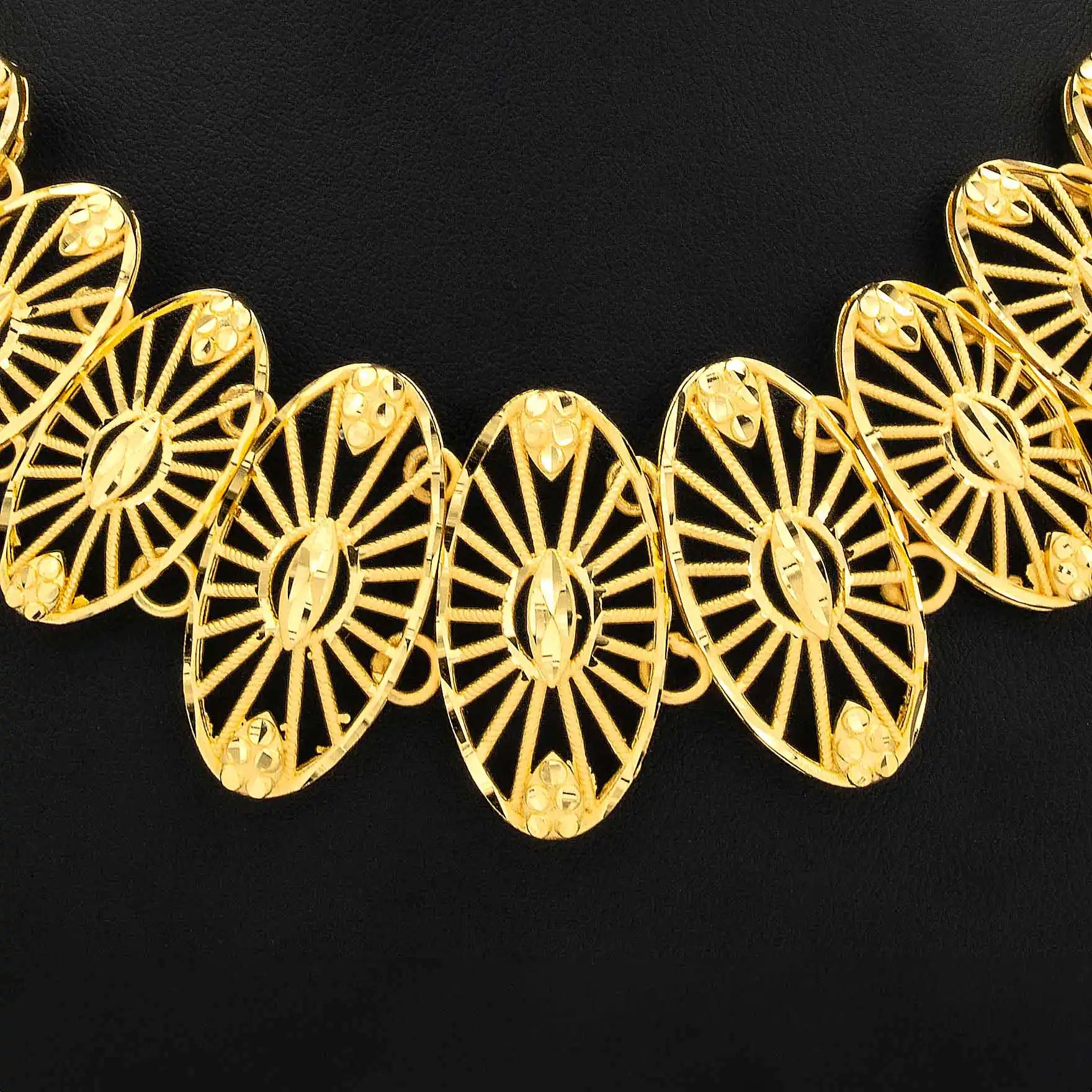 GOLDEN NECKLACE SHORT WITH GOLDEN STUD PGNS14-086, PGST12-001