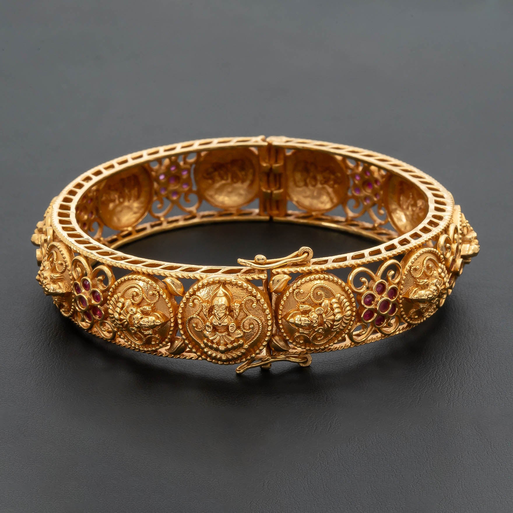 STONE GHERU SRESHTA BANGLE PSGRBSR6R-055