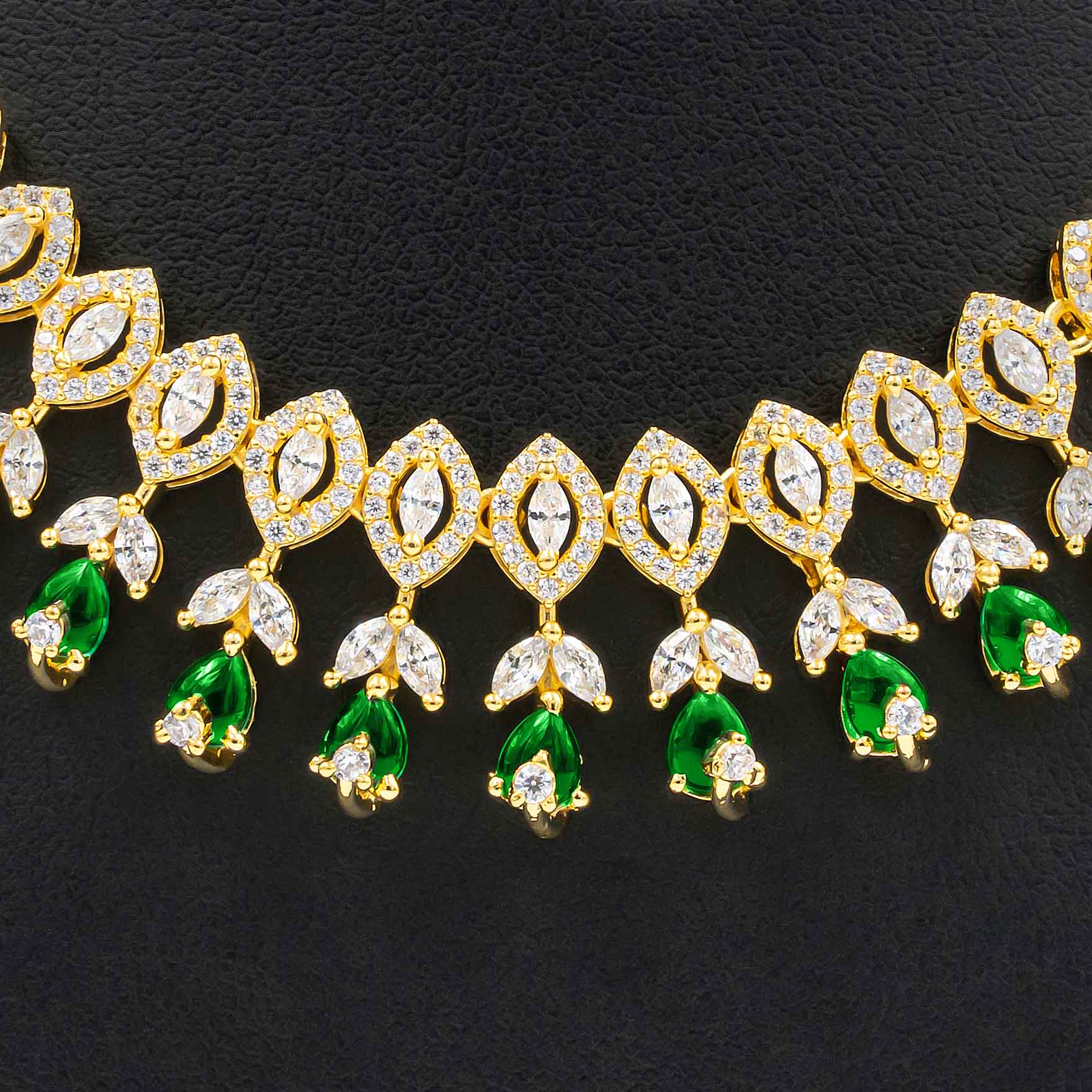 PREMIUM STONE NECKLACE SHORT WITH STUD PMSNS55WG-0021, PMSHST15WG-052