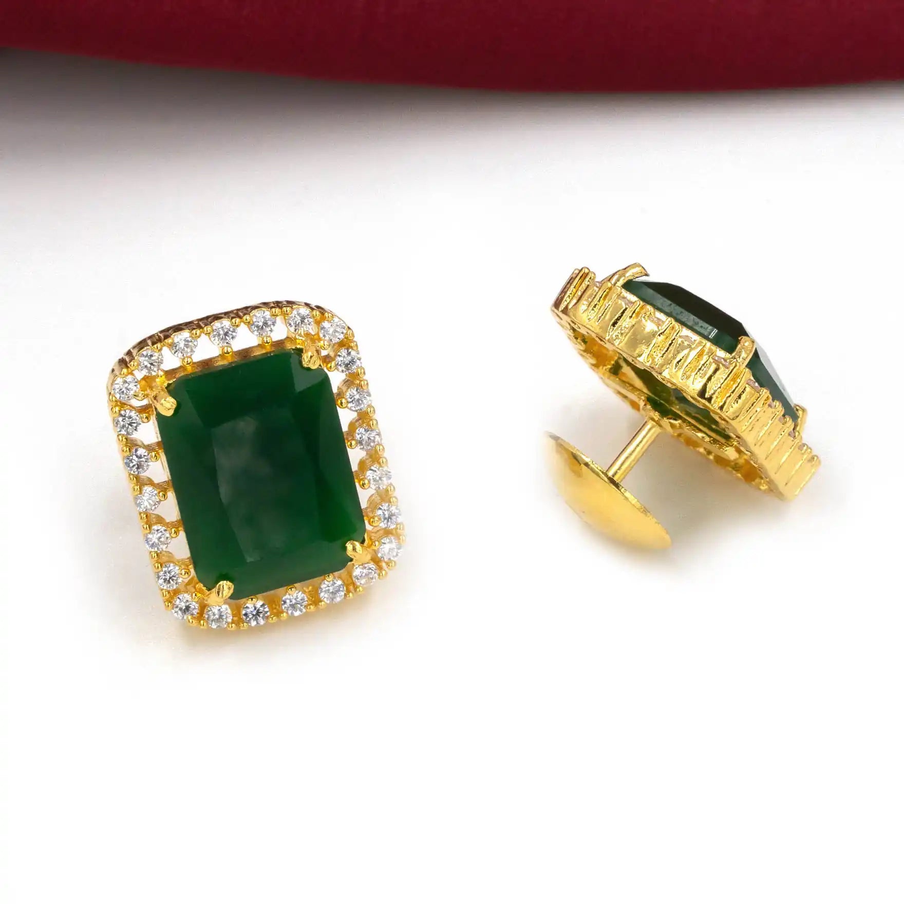 Gold pendant with Stud PMSST4WG-052, PMSLT1WG-082