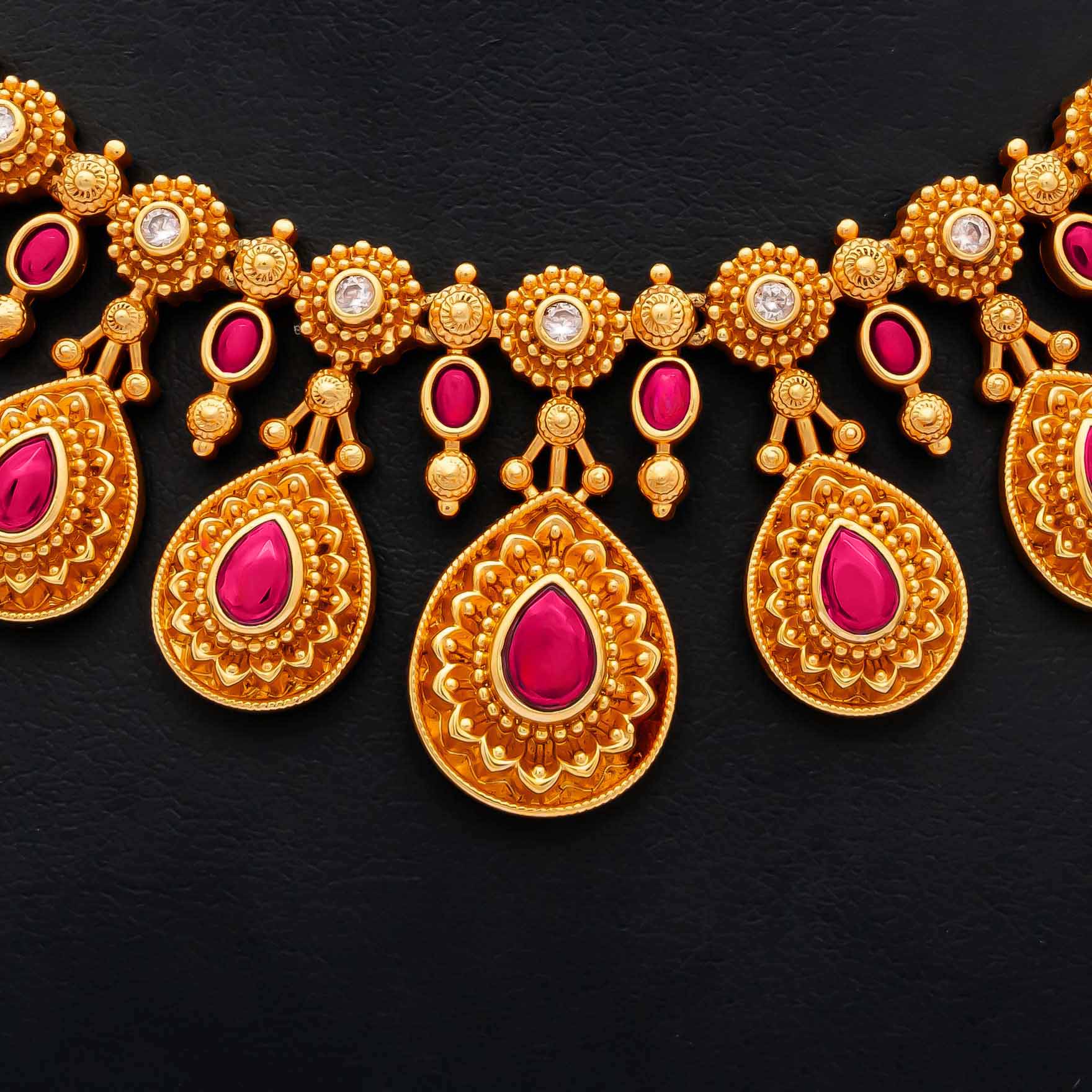 SRESHTA COLLECTION GERU NECKLACE WITH STUD PSGRNSSR55WR-037, PSGRHSTSR21WR-081