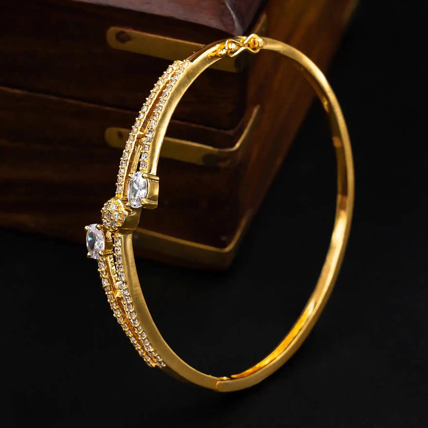 Stone Bracelet Bangle PSBRB66W-25-002