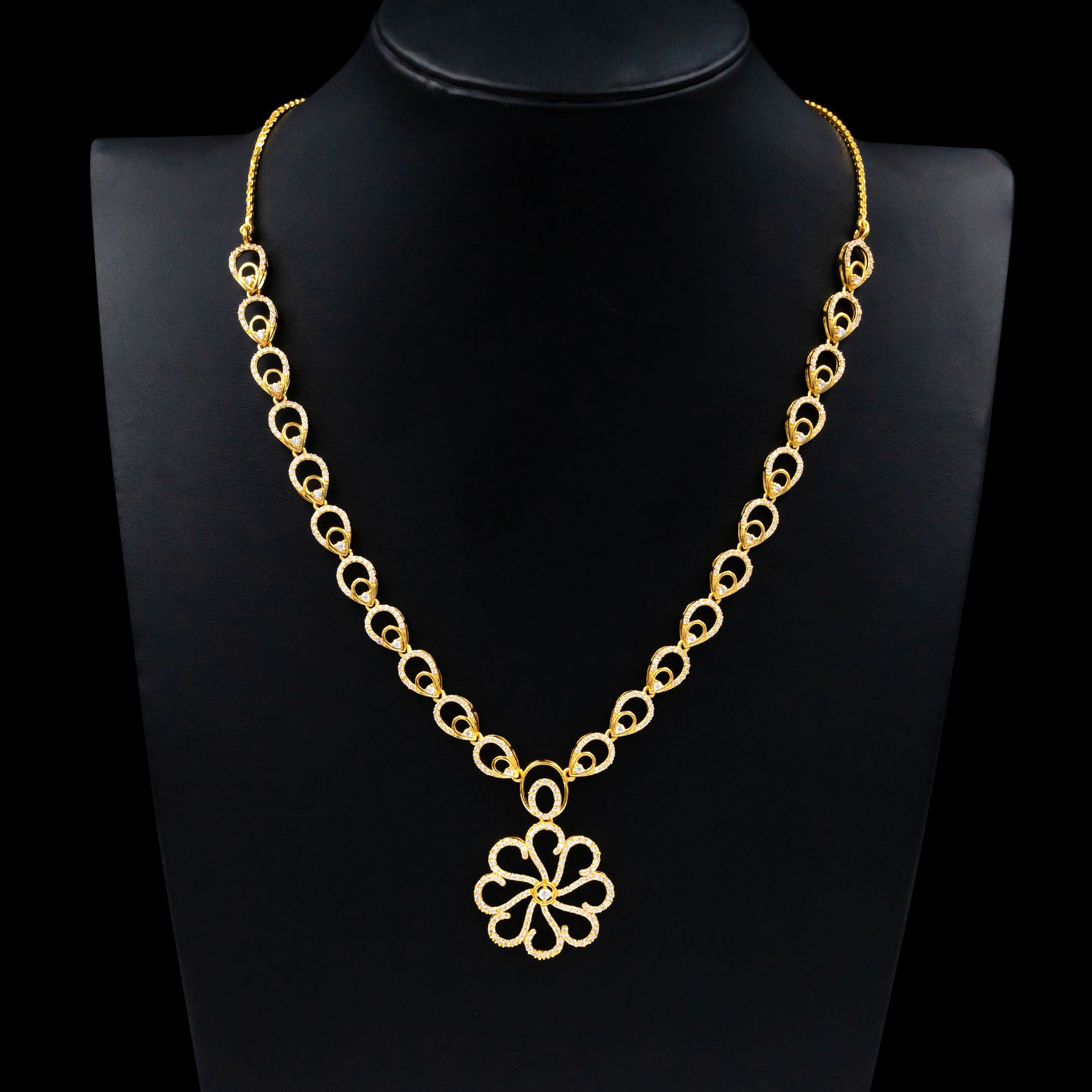pendant necklace at parakkat jewels