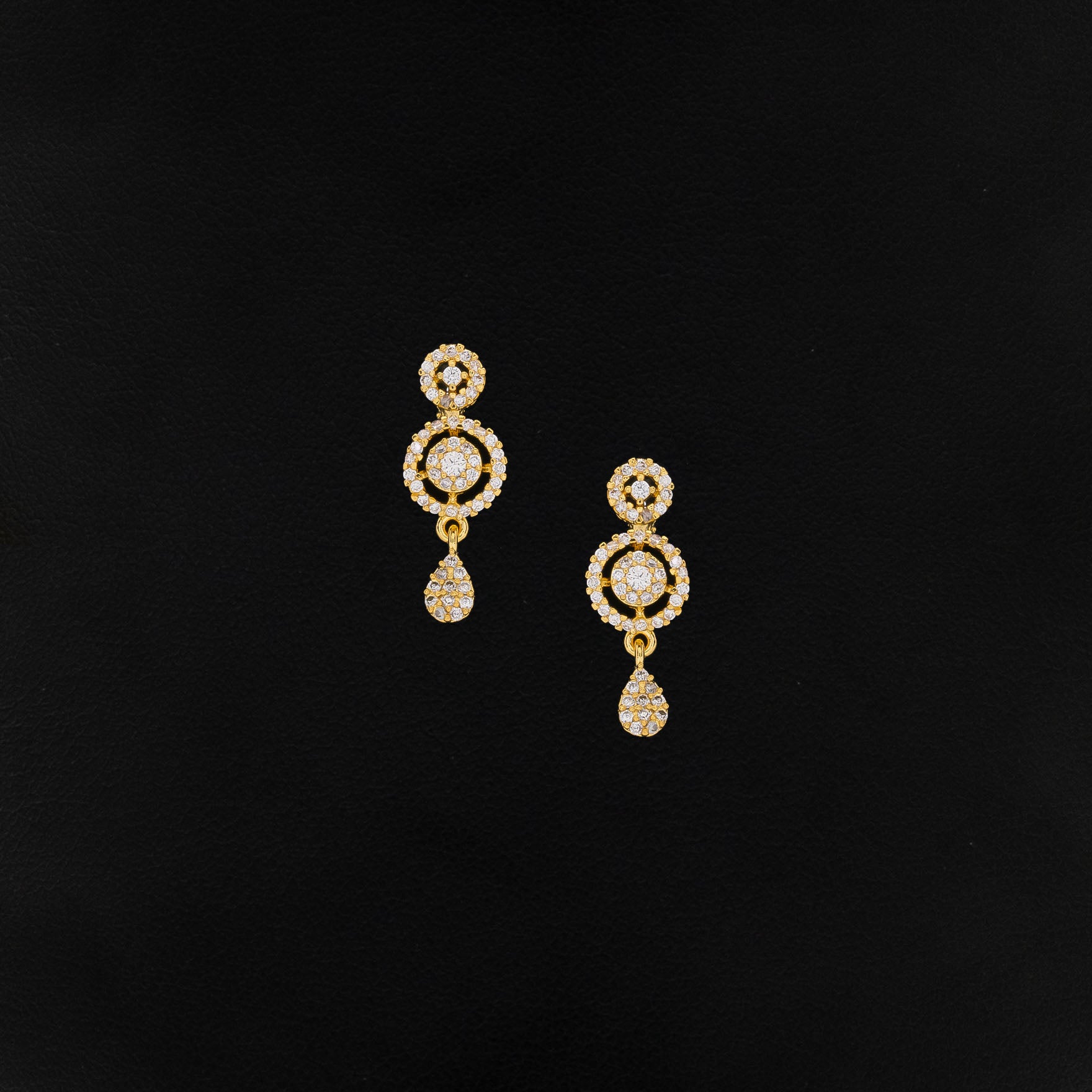 GOLDEN HANGING STUD PSHST262W-041