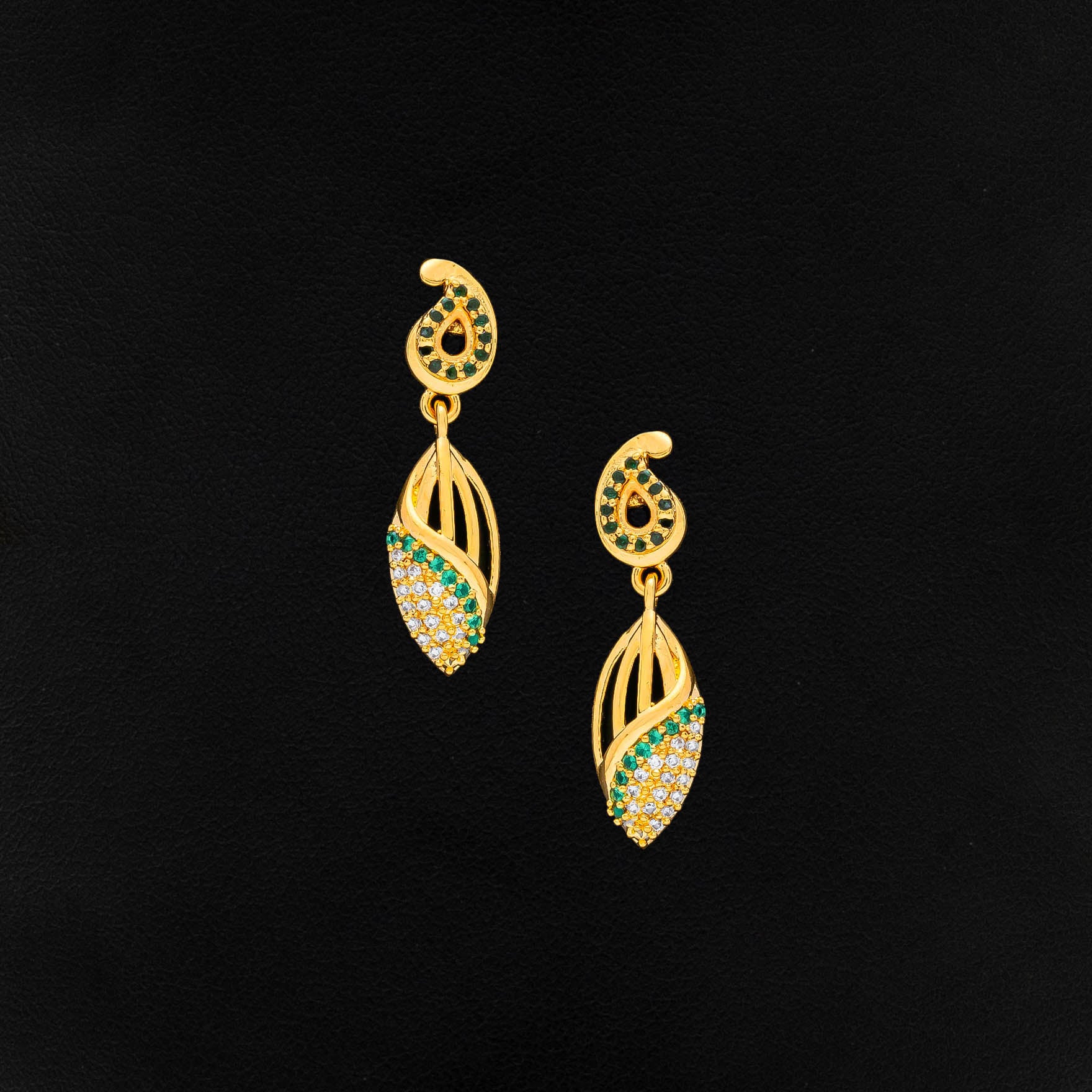 GOLDEN HANGING STUD PSHST75WG-061