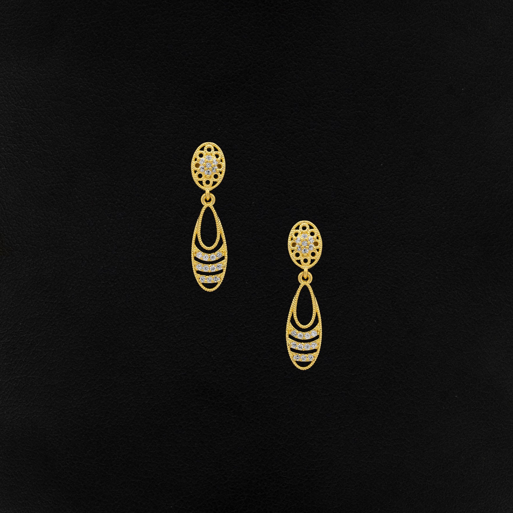 GOLDEN HANGING STUD PSHST207W-041