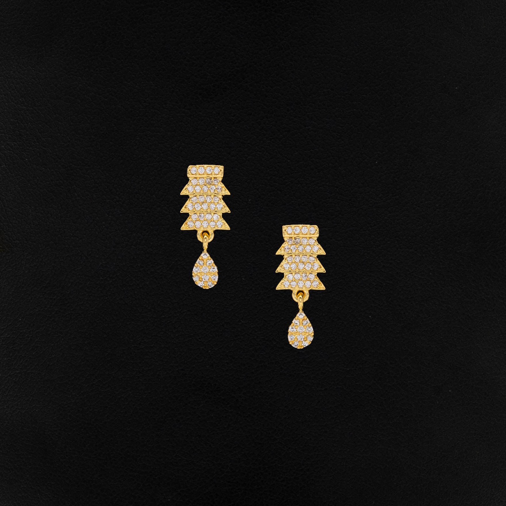 GOLDEN HANGING STUD PSHST266W-041