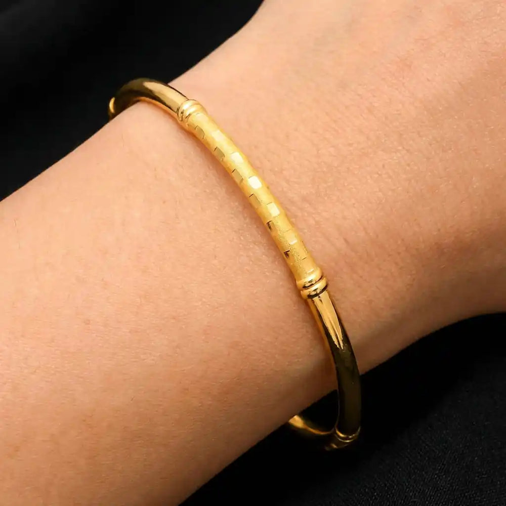 Bar Accent Slim Bangle Gold Layered