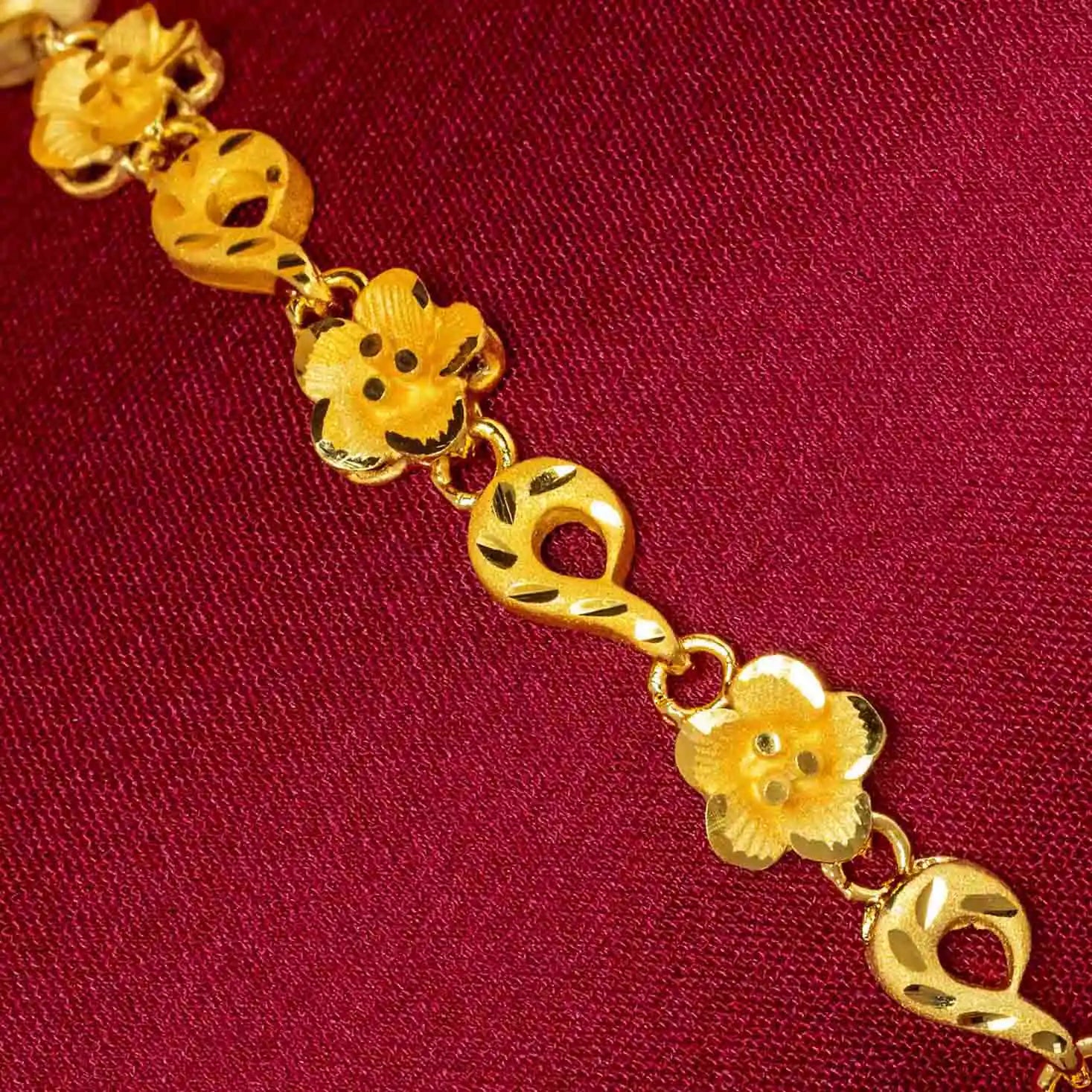 Gold Layered Jewellery For Gifting