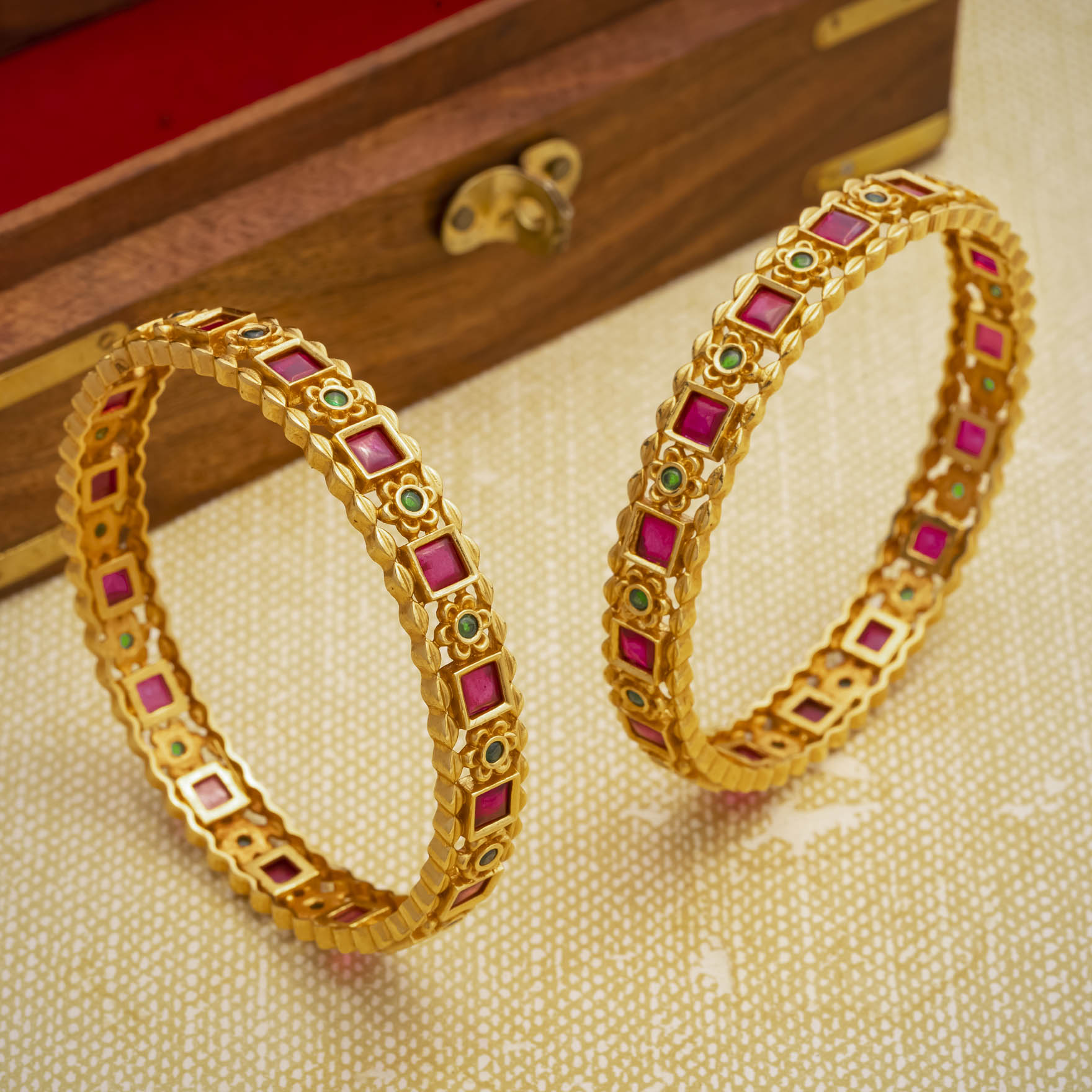 Gold Bangle PSGRBSR3R-24-006