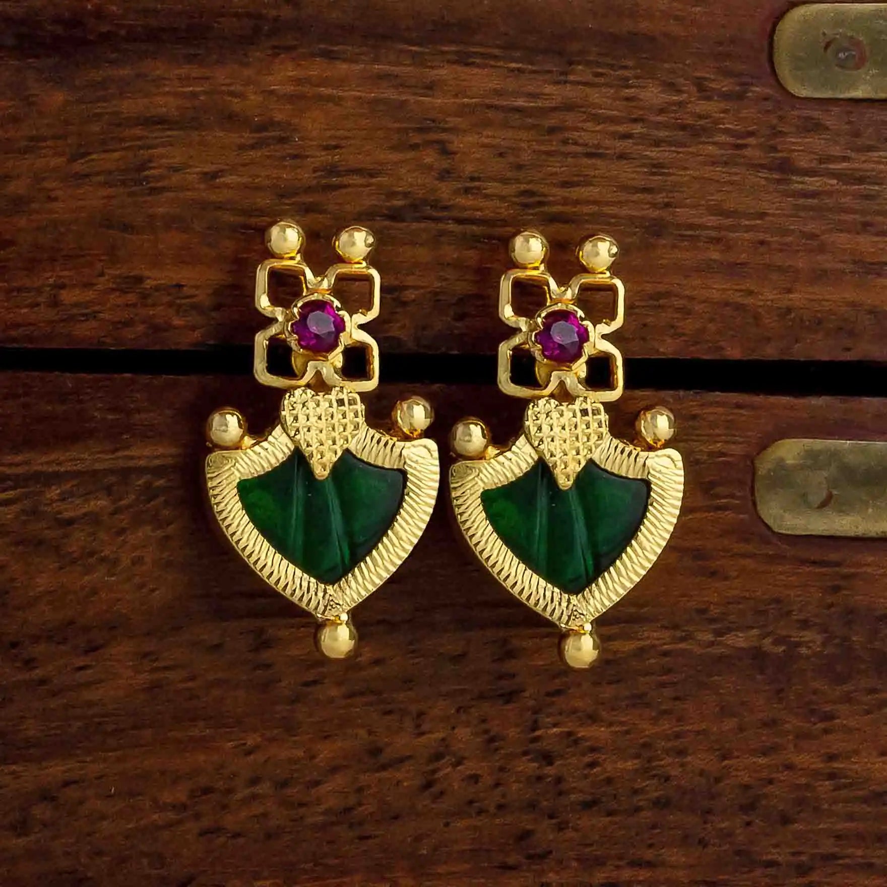 Stone earring PSPKSTPG5-001