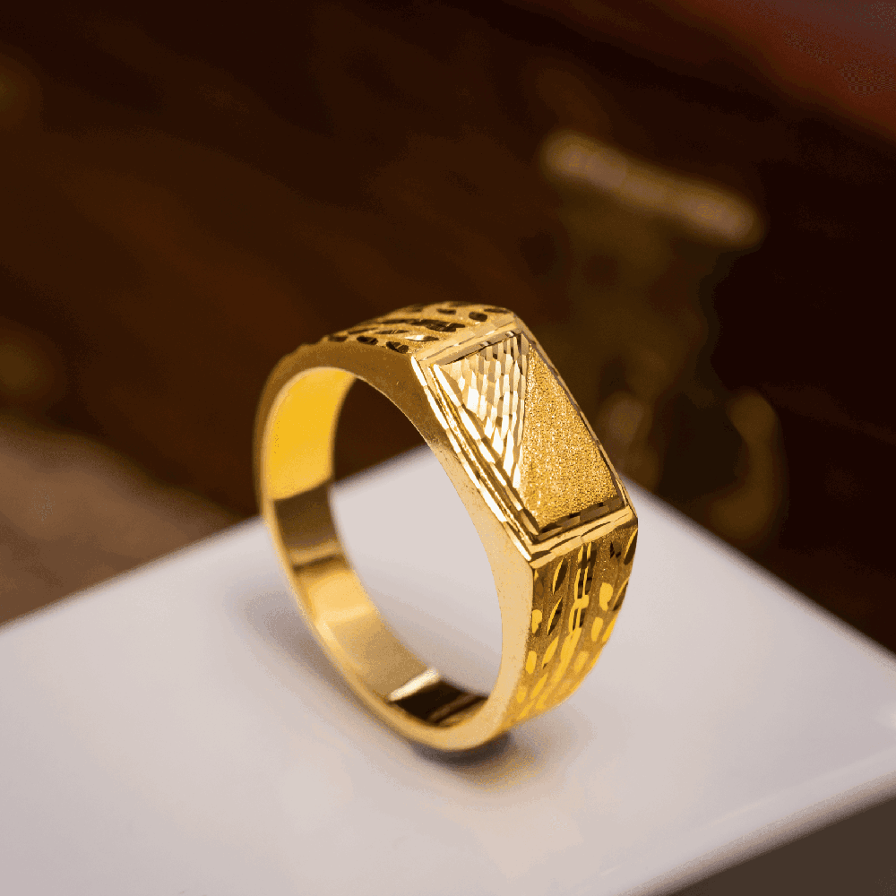 Gents Golden Ring PGGR2-081 - Parakkat Jewels