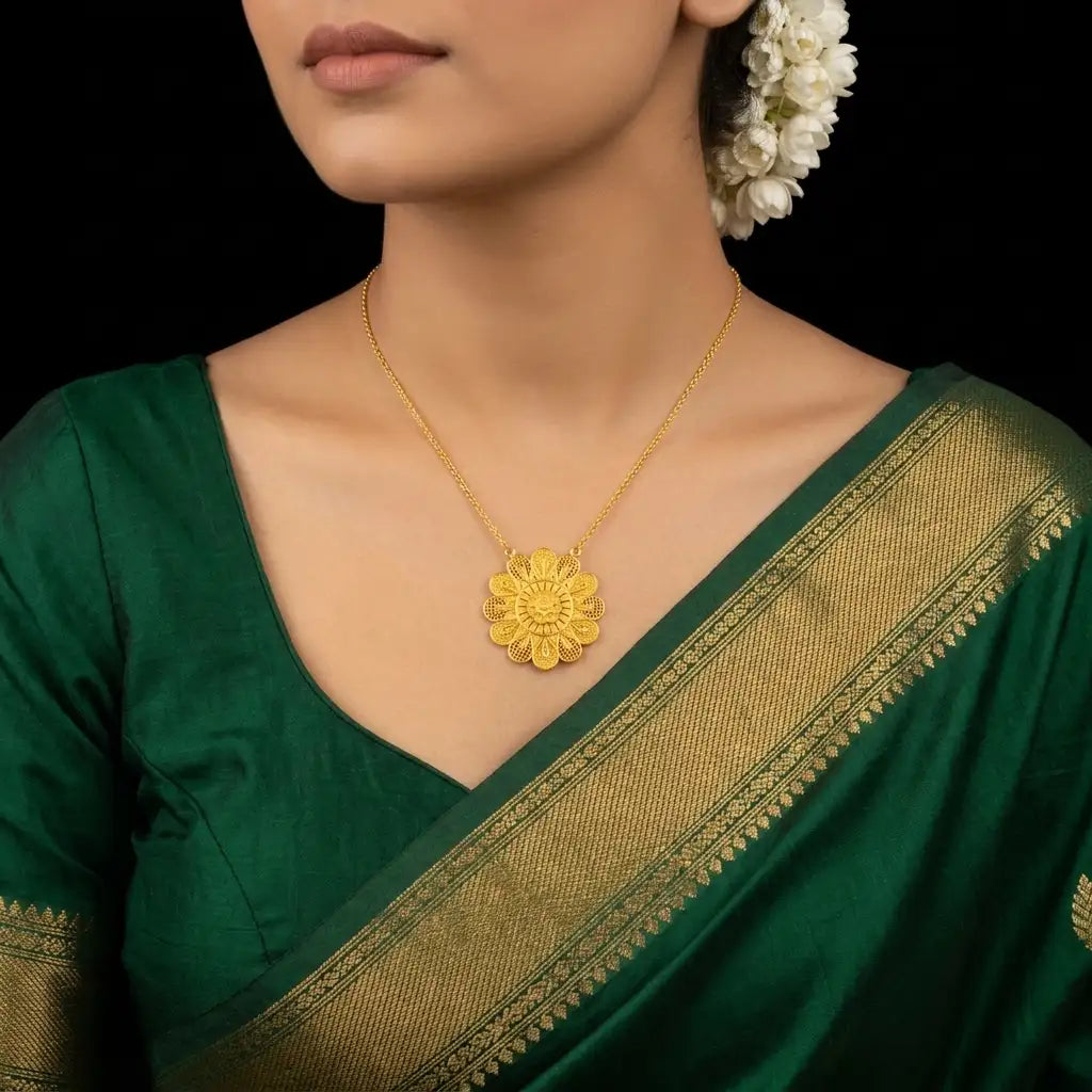 Filigree Bloom Lattice Petal Pendant Gold Layered