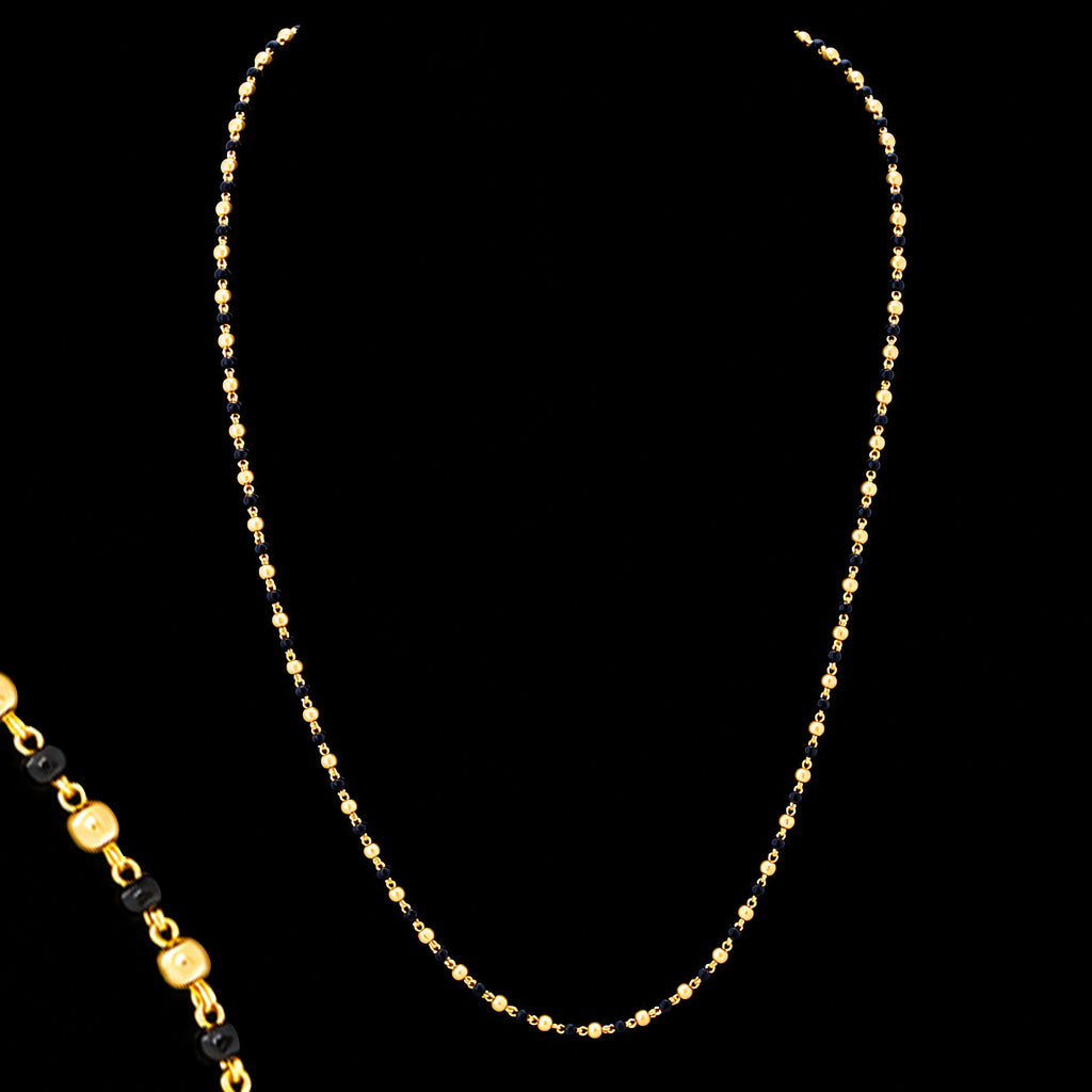Black Bead Speck Row Karimani Chain Gold Layered