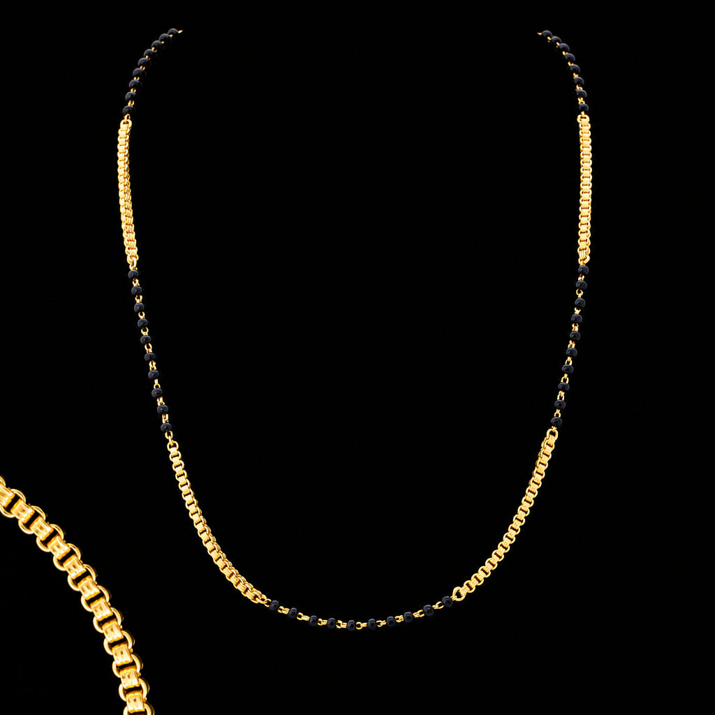 Black Bead Bar Line Karimani Chain Gold Layered