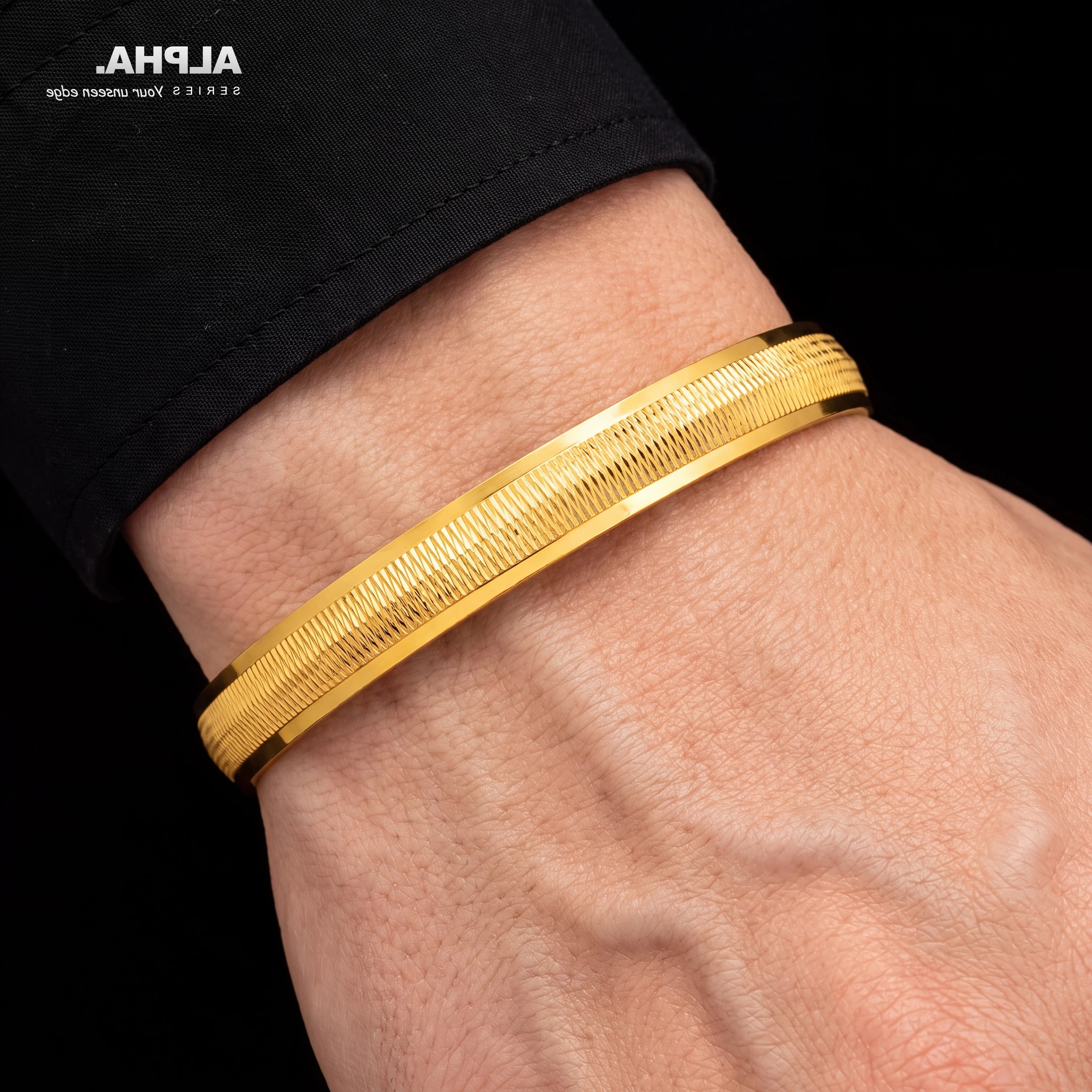 Ribbed Bevel Broad Gents Bangle Gold Layered