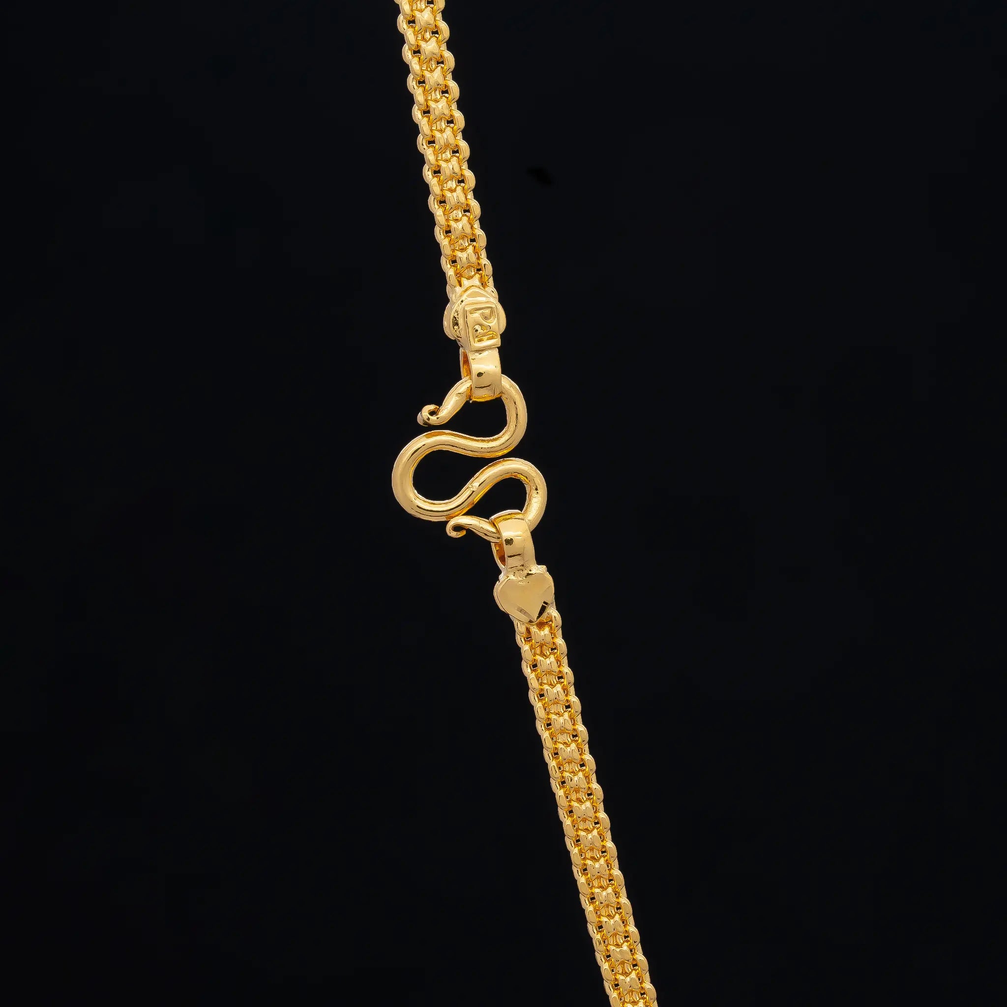 Classic Pearl Chain with Golden Bezels PSC1-095