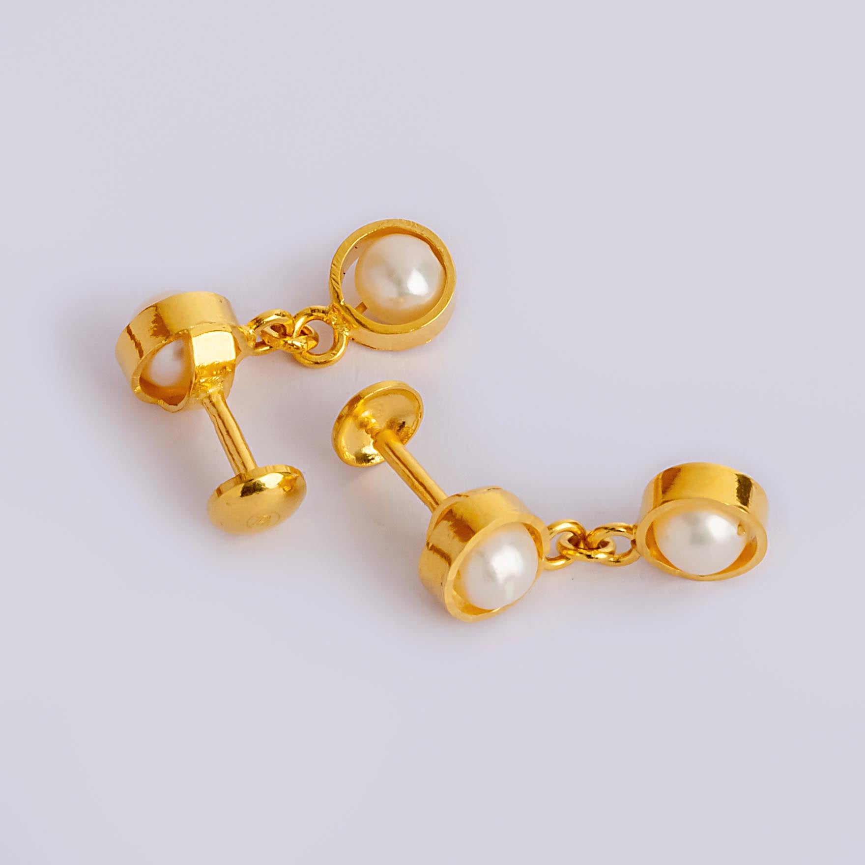 Pearl gold Earrings at Best Price