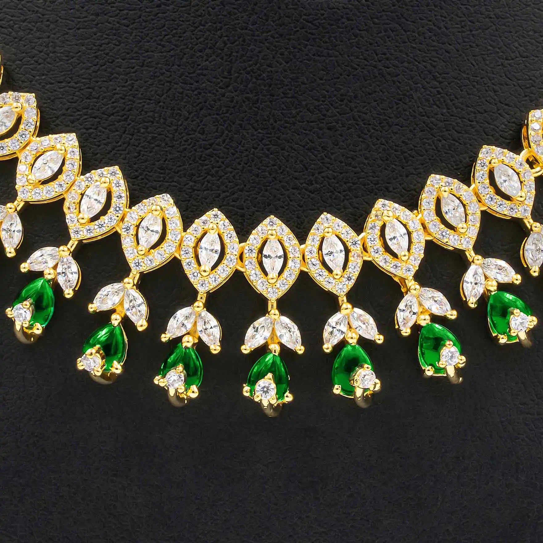 PREMIUM STONE NECKLACE SHORT WITH STUD PMSNS55WG-0021, PMSHST15WG-052