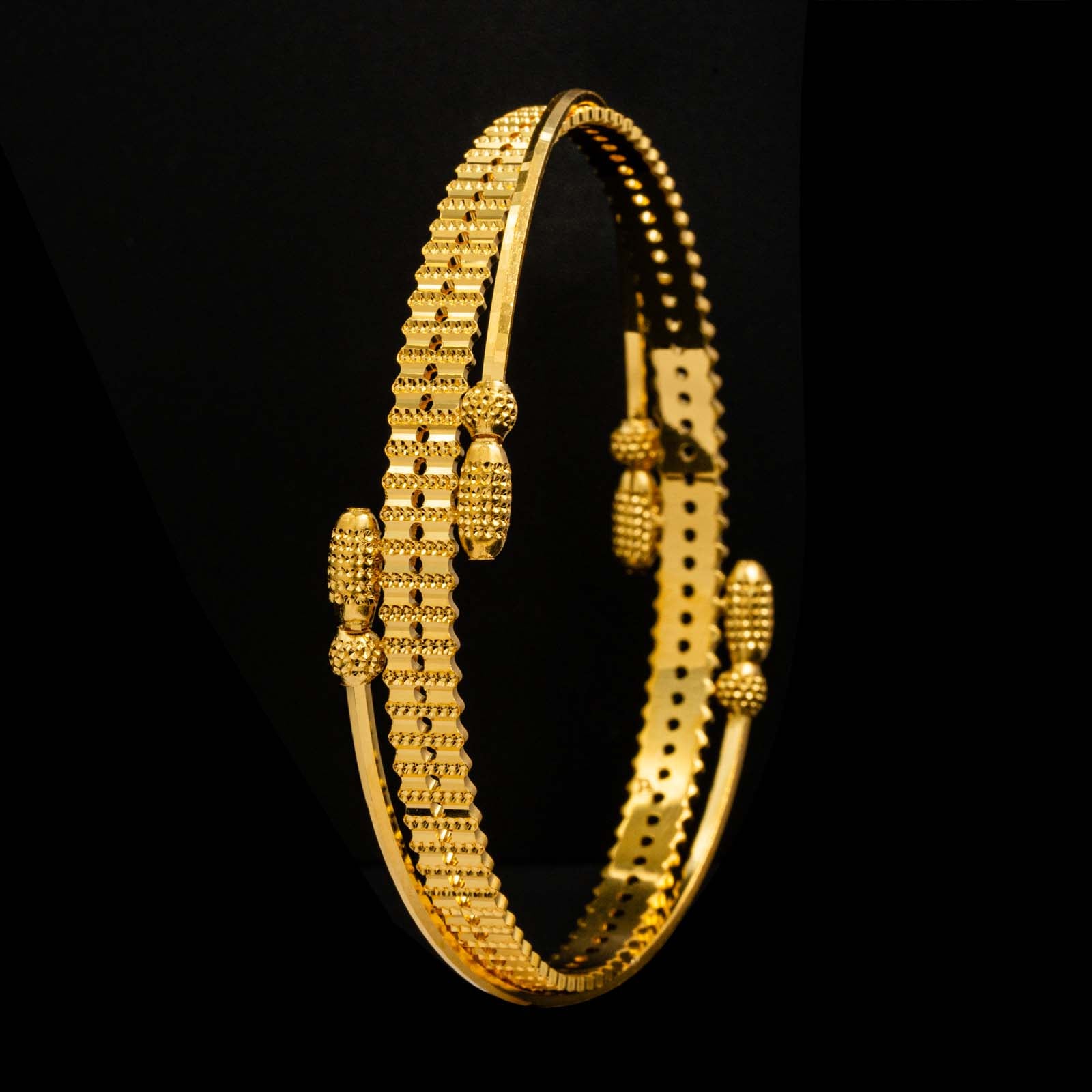 Golden Bangle PGB74-052