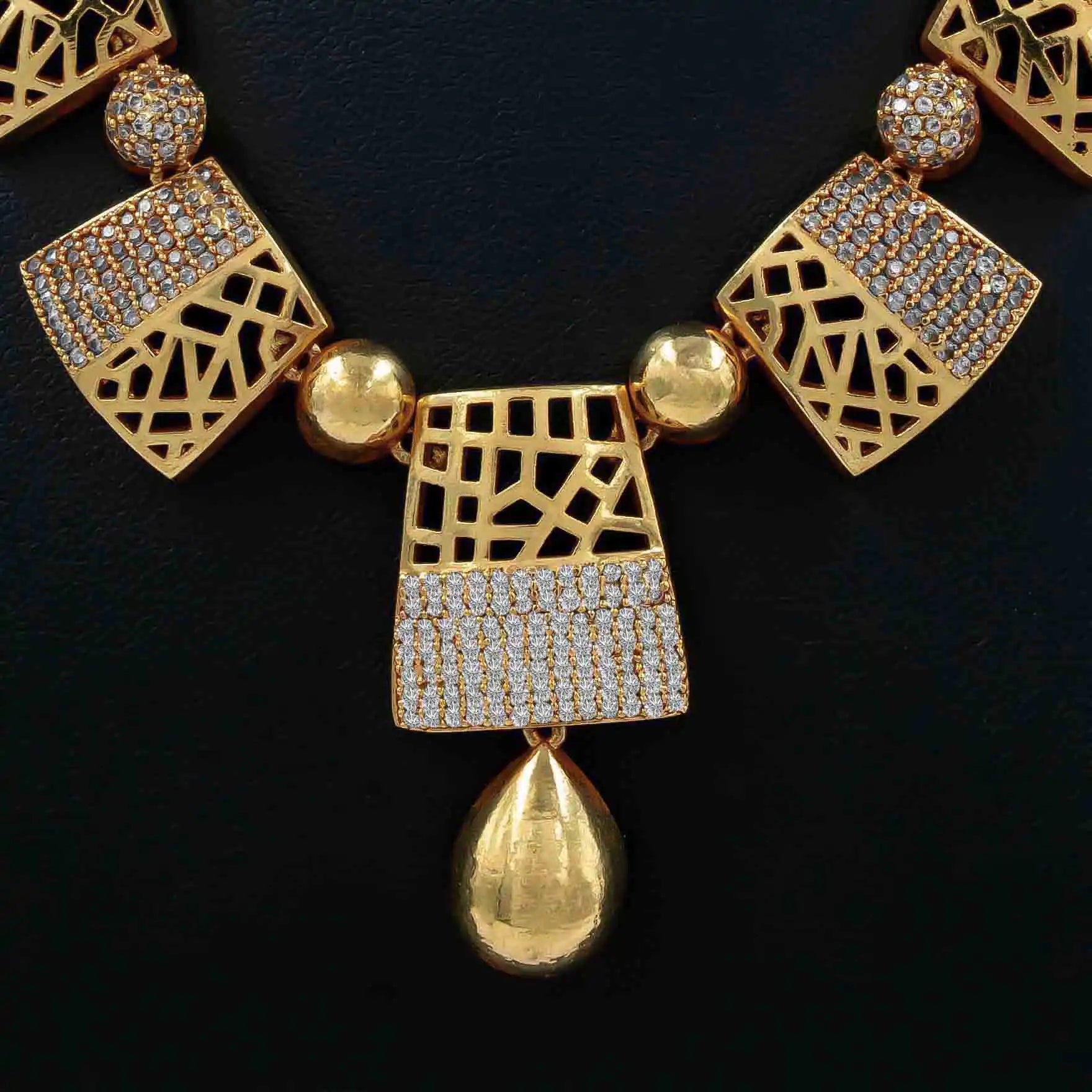 Gheru Necklace PSGRNSSR38W-086