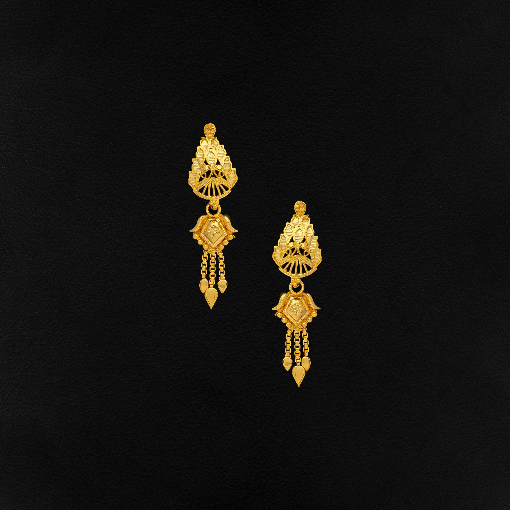 GOLDEN HANGING STUD PGHST172-001