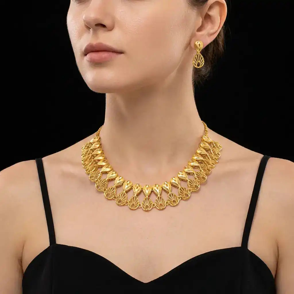 GOLDEN NECKLACE SHORT WITH GOLDEN HANGING STUD PGNS13-086, PGHST317-001