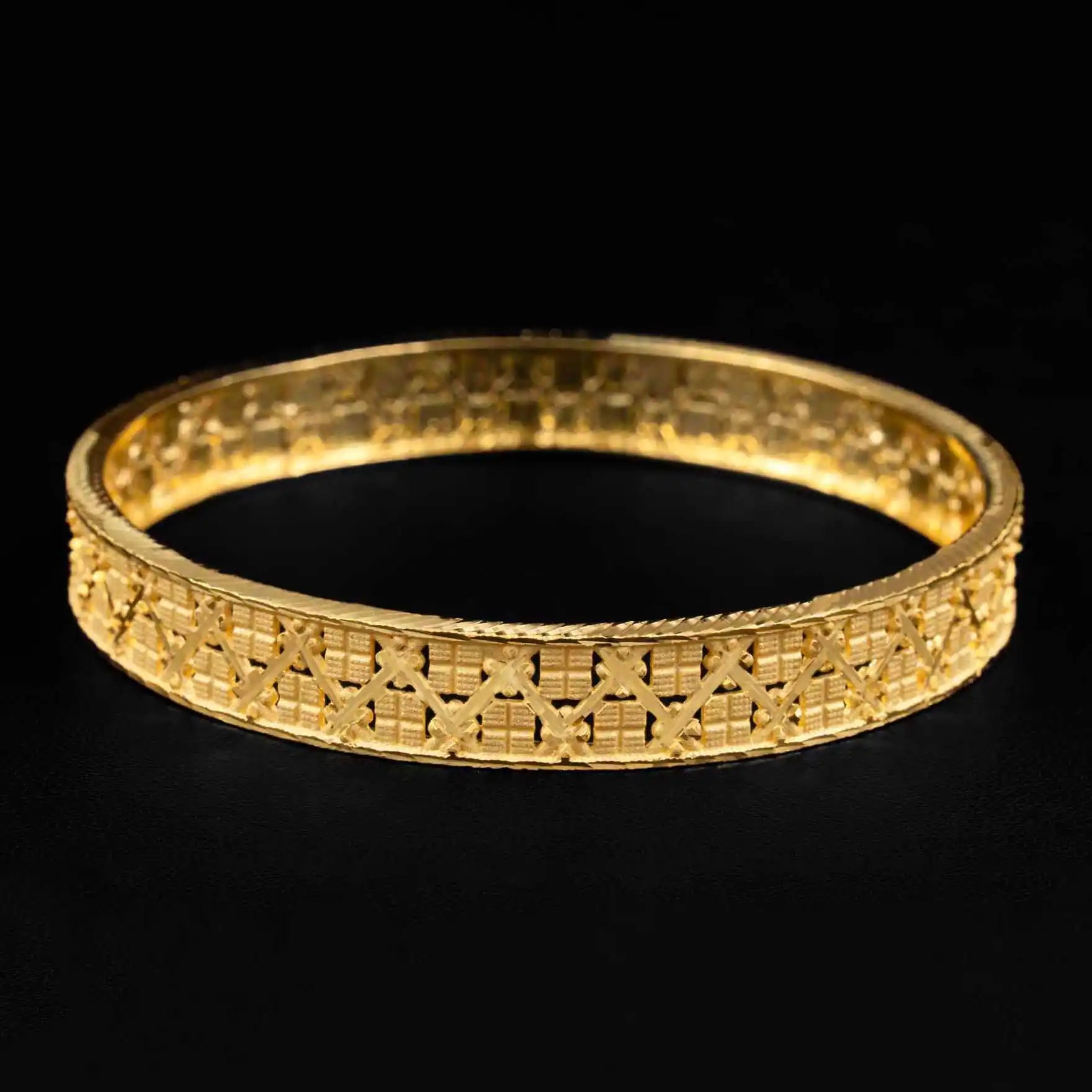 Golden Bangle PGB282-571