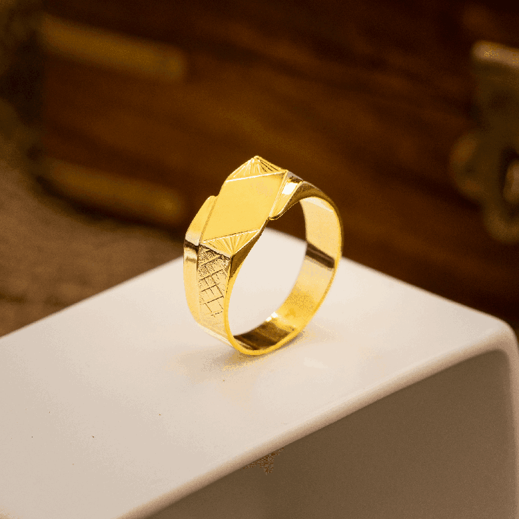 Gents Golden Ring PGR54-031 - Parakkat Jewels