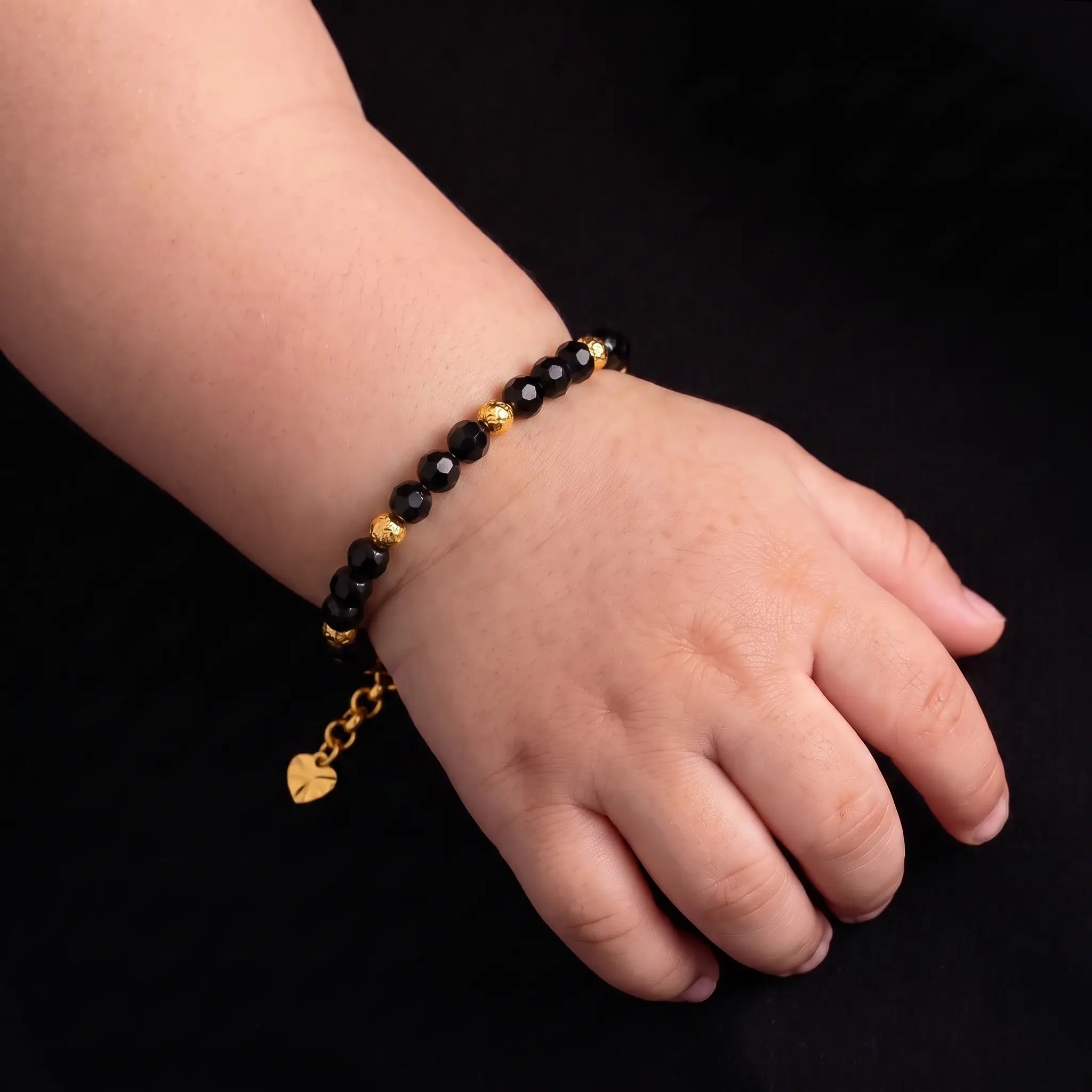 Black Bead Heart Line Baby Bracelet Gold Layered