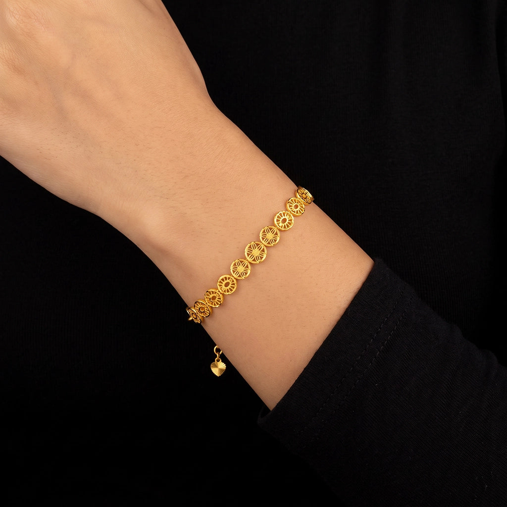 Round Lattice Disc Link Bracelet Gold Layered