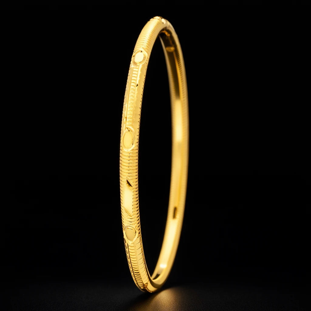 Trendy gold plated bangle