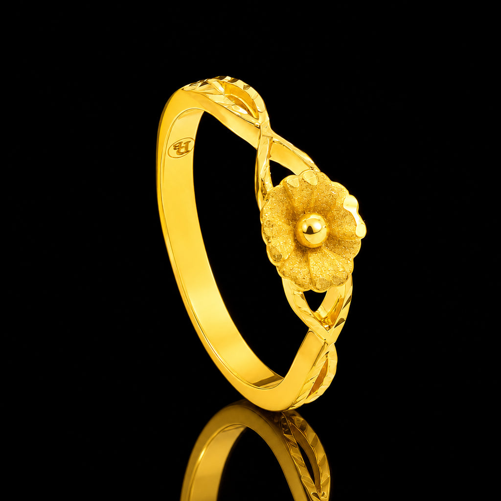 Bloom Petal Curl Band Ring Gold Layered