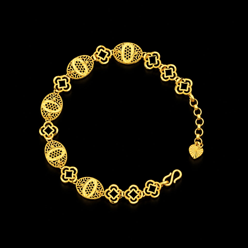 Oval Lattice Clover Link Bracelet Gold Layered
