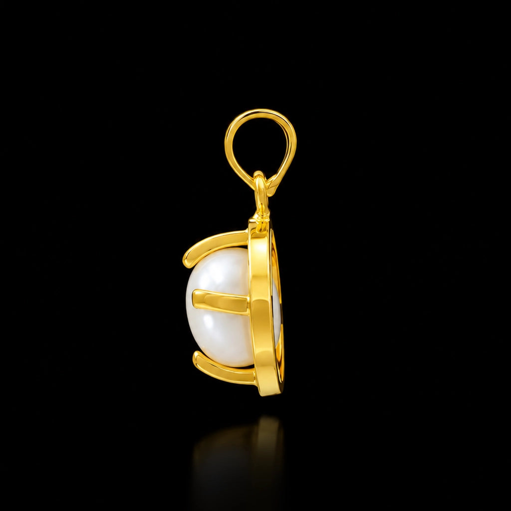 Pearl Round Frame Four Prong Pendant Gold Layered